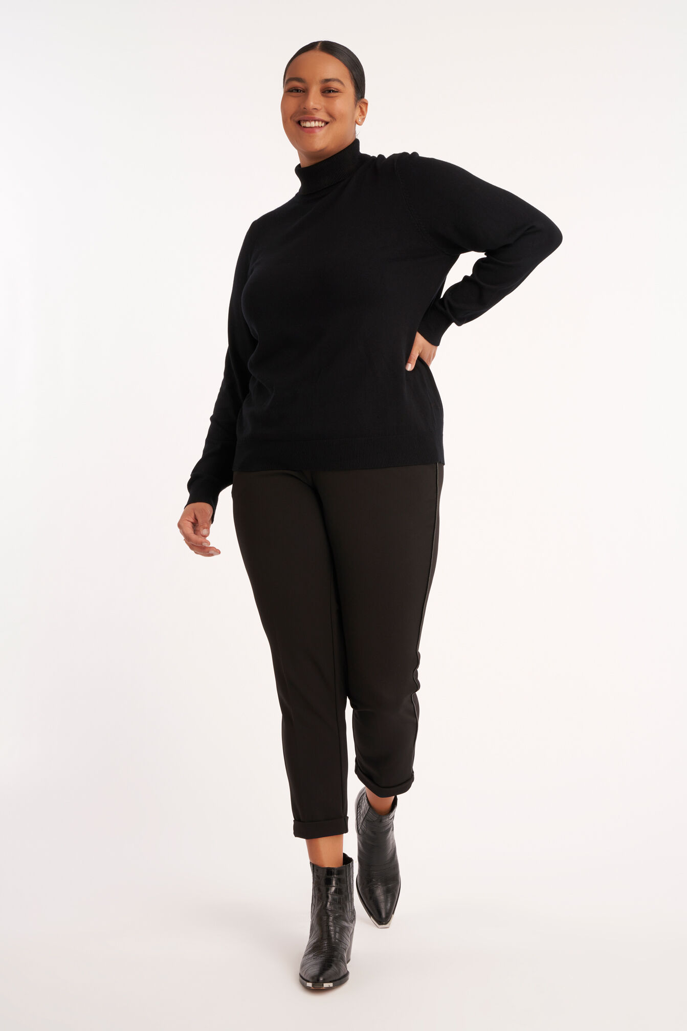 Pantalones tobilleros image number 6