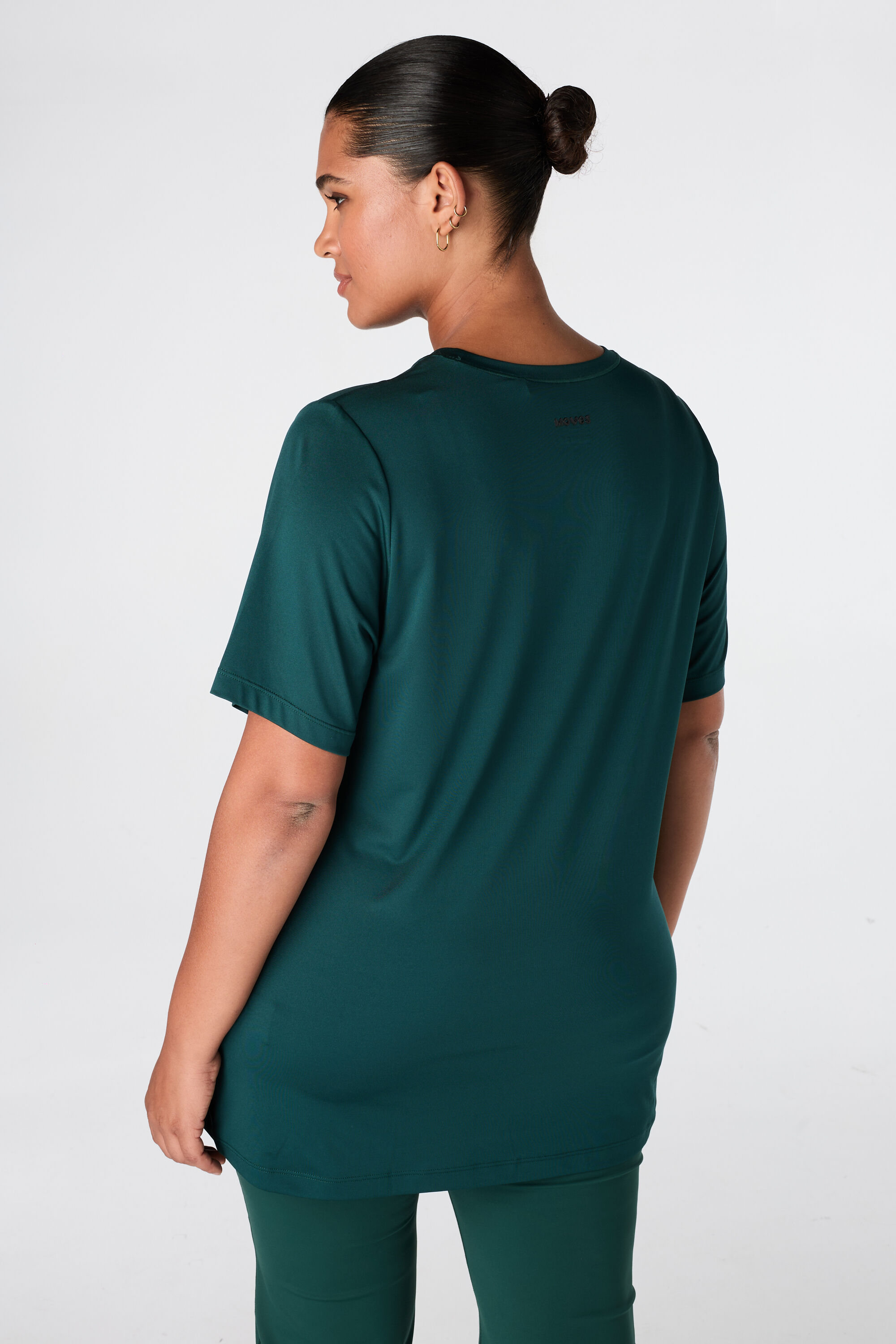 Camiseta deportiva larga image number 4