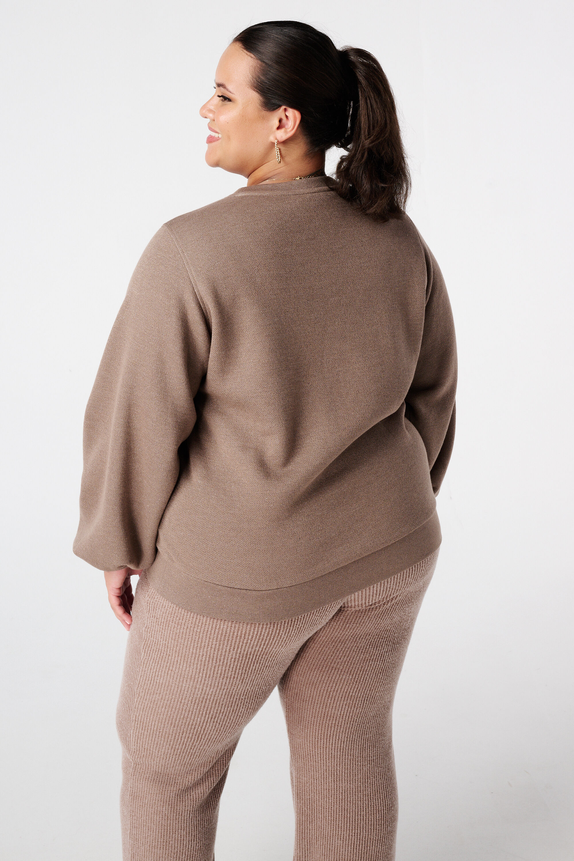 Jersey con texto de lurex y purpurina image number 3