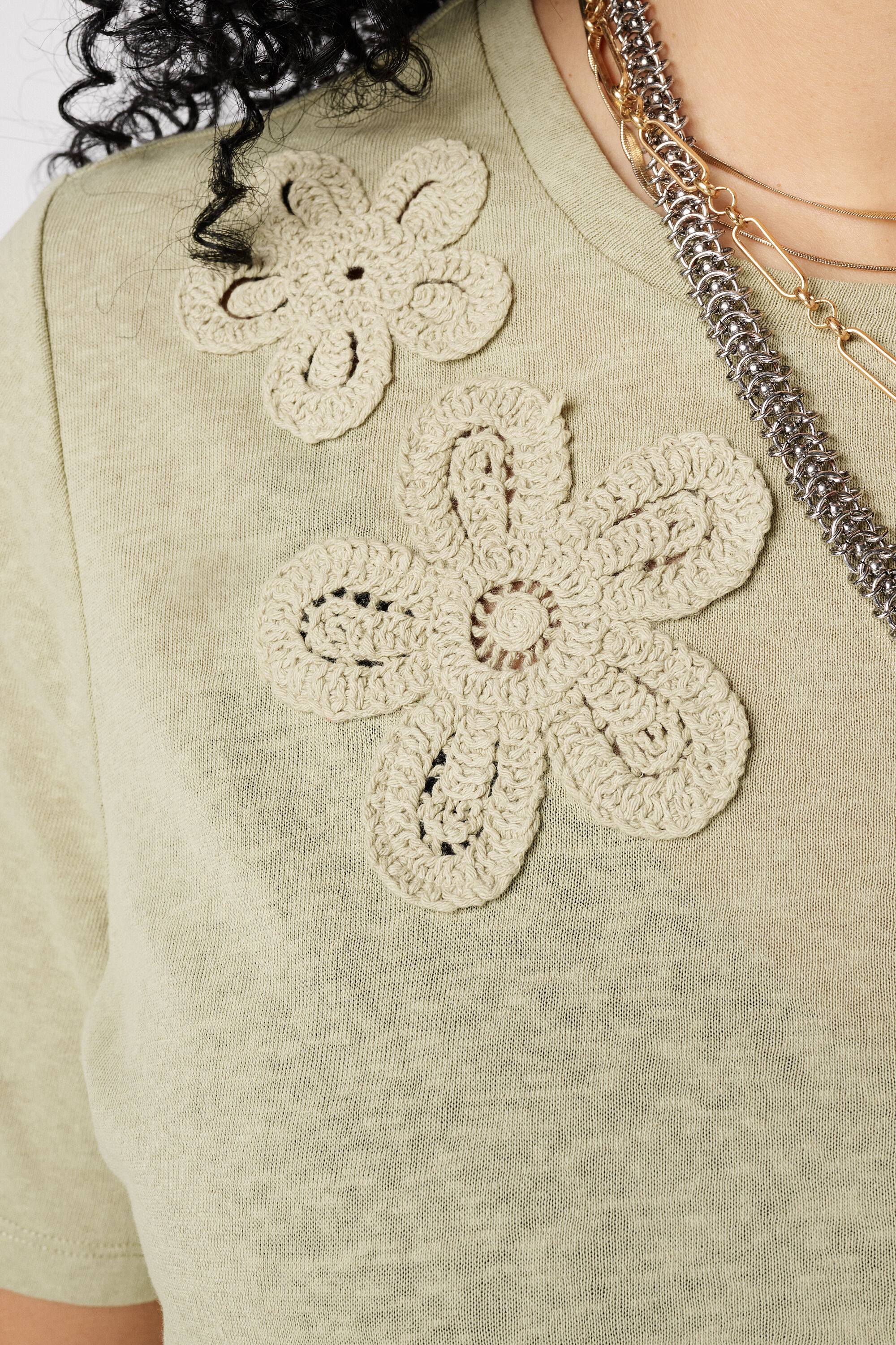 Camiseta con corazones 3D image number 6