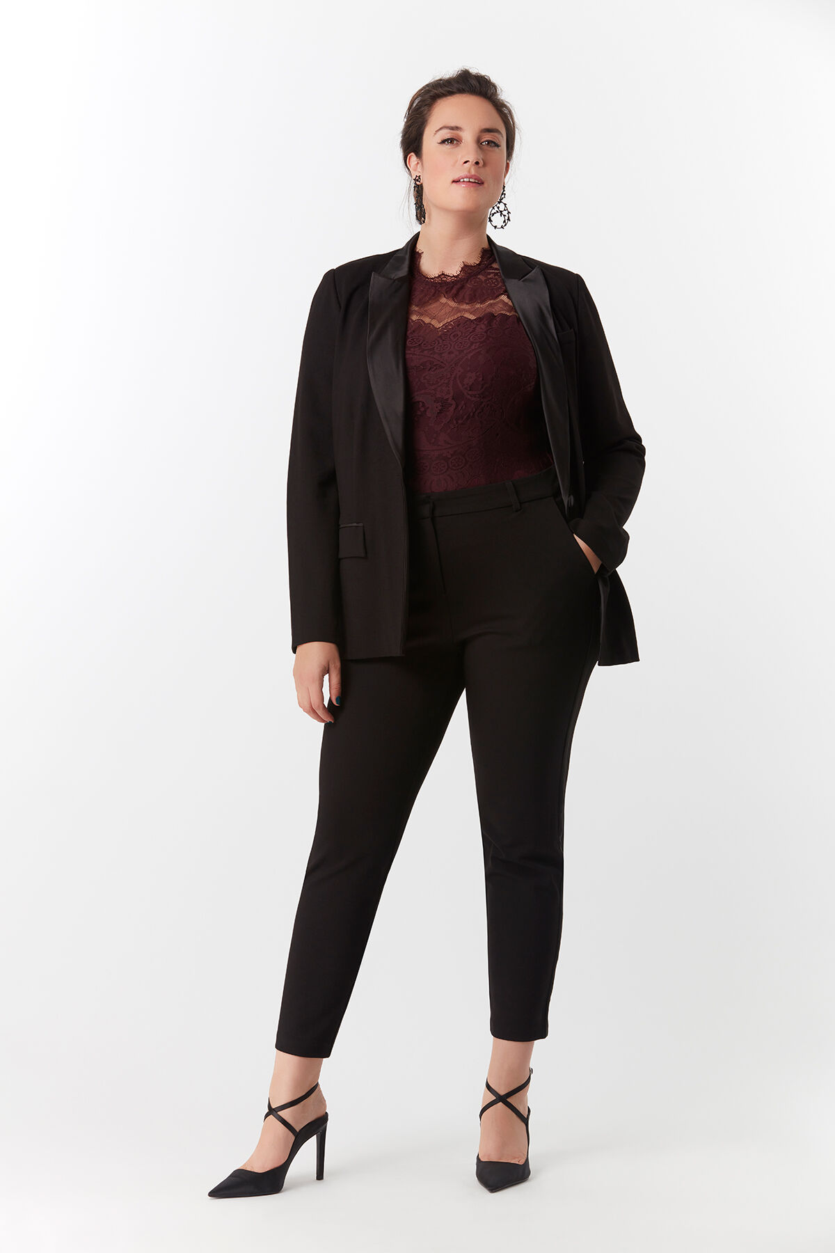 Blazer con solapas brillantes image number 4