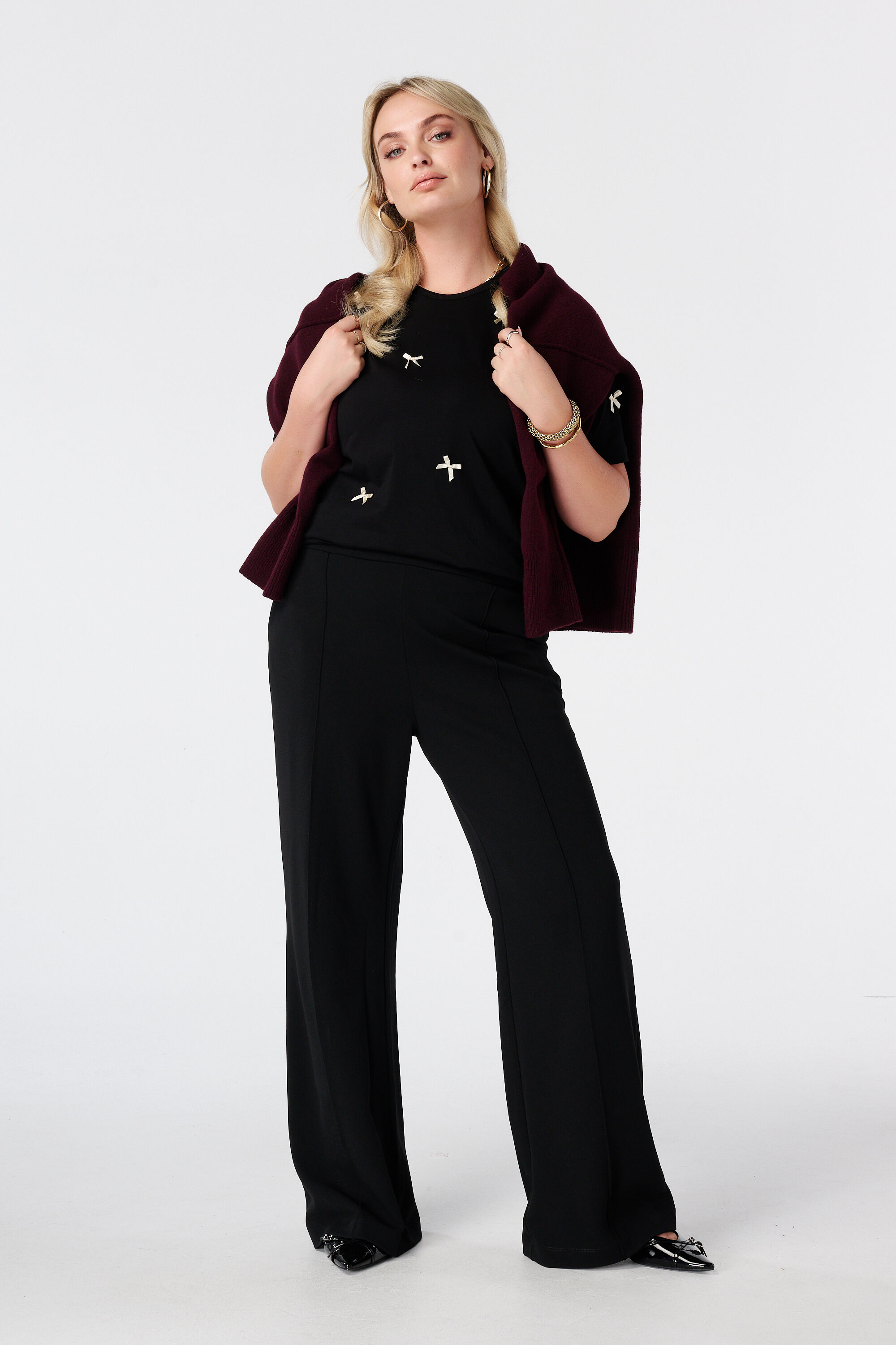 Pantal&oacute;n de pernera recta con cintura el&aacute;stica