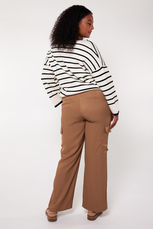Pantalones tipo cargo image number 3