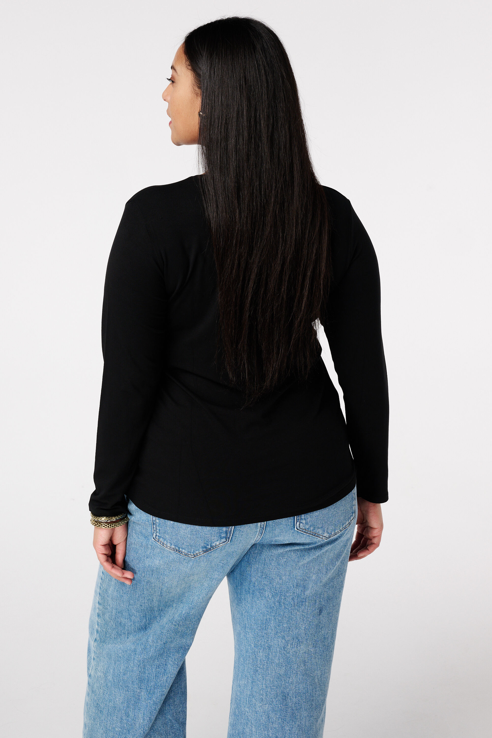 Top de manga larga y cuello redondo image number 3