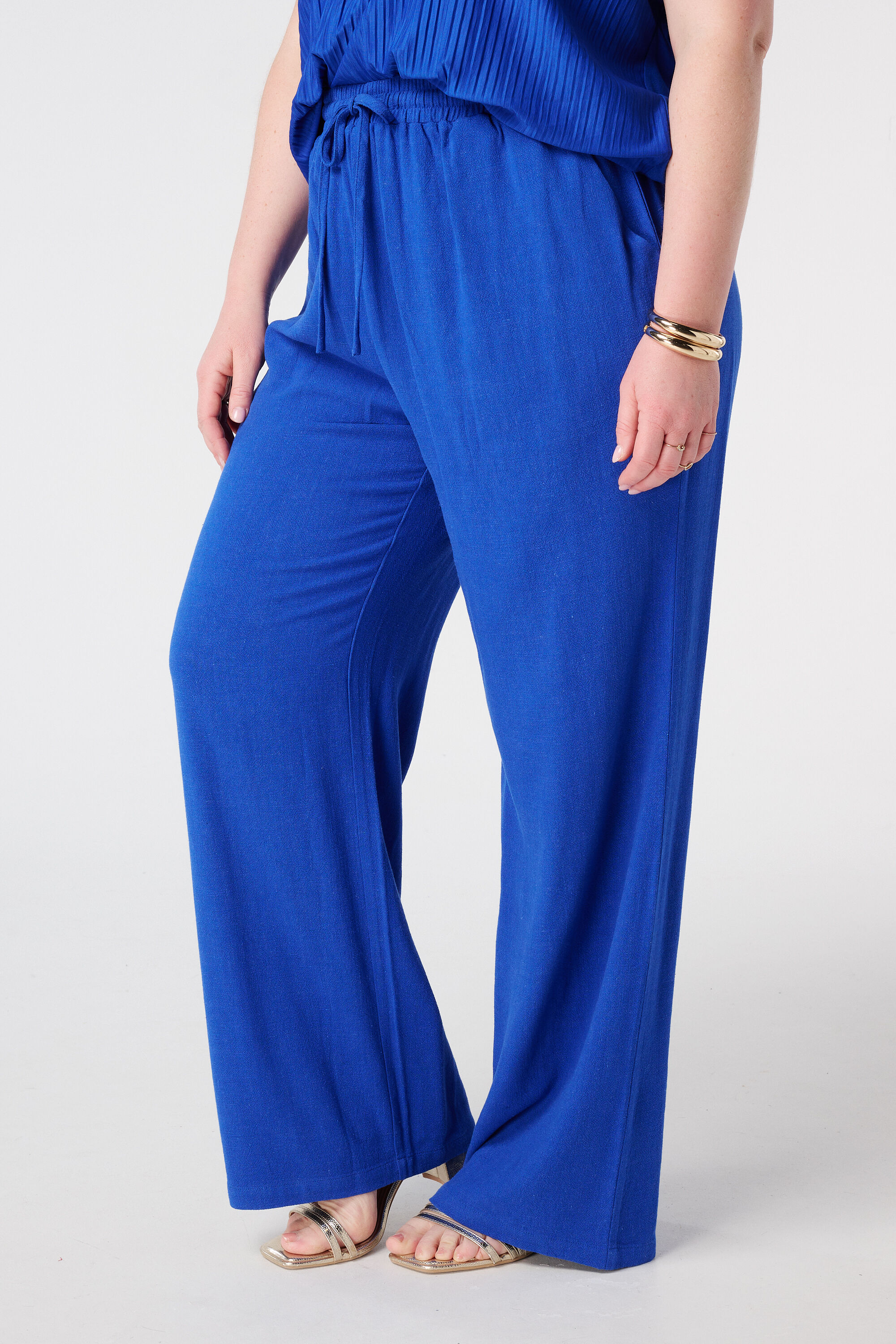 Pantalones de lino image number 5