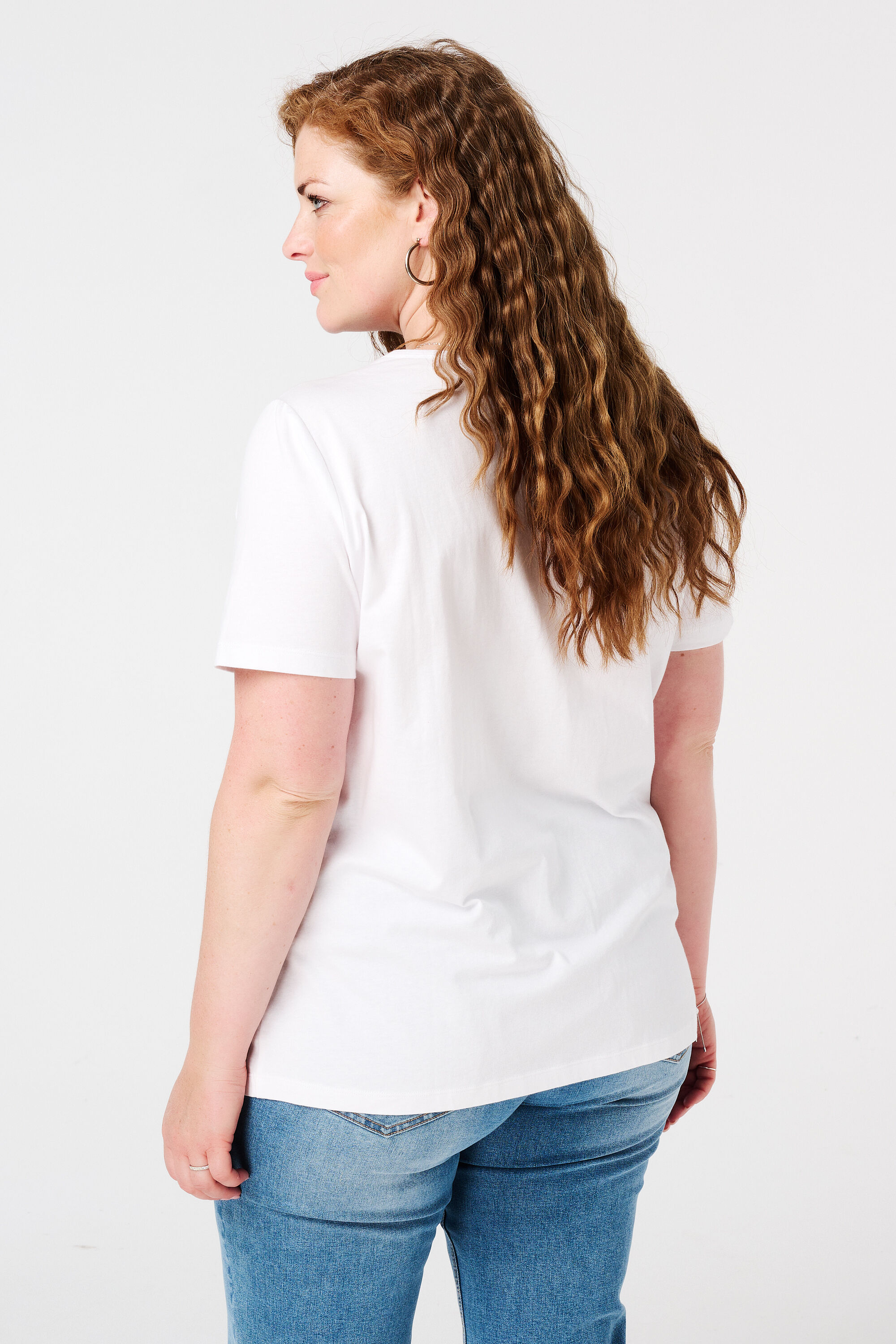  Camiseta con bordado image number 3