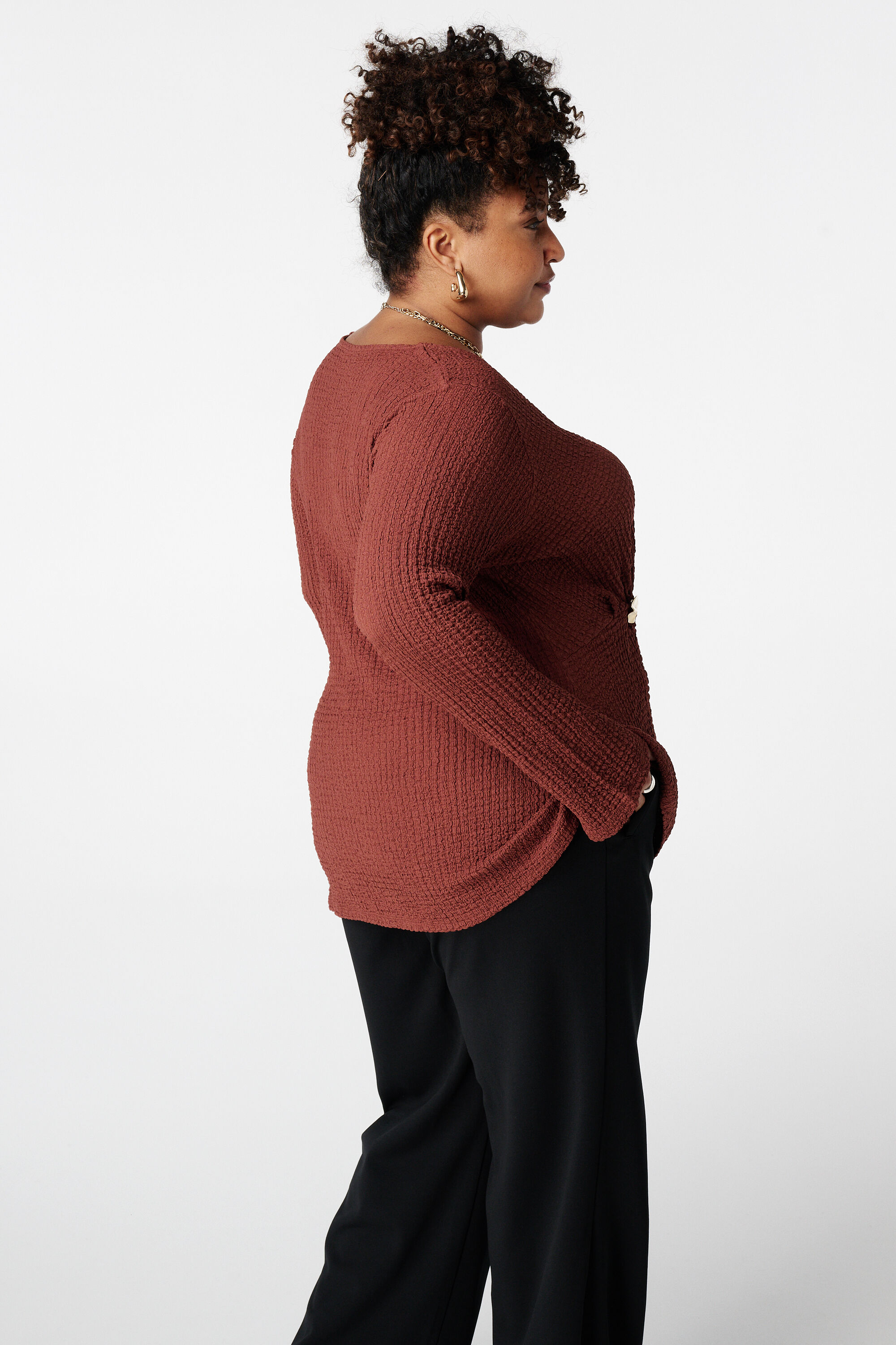 Top con detalle de nudo image number 3