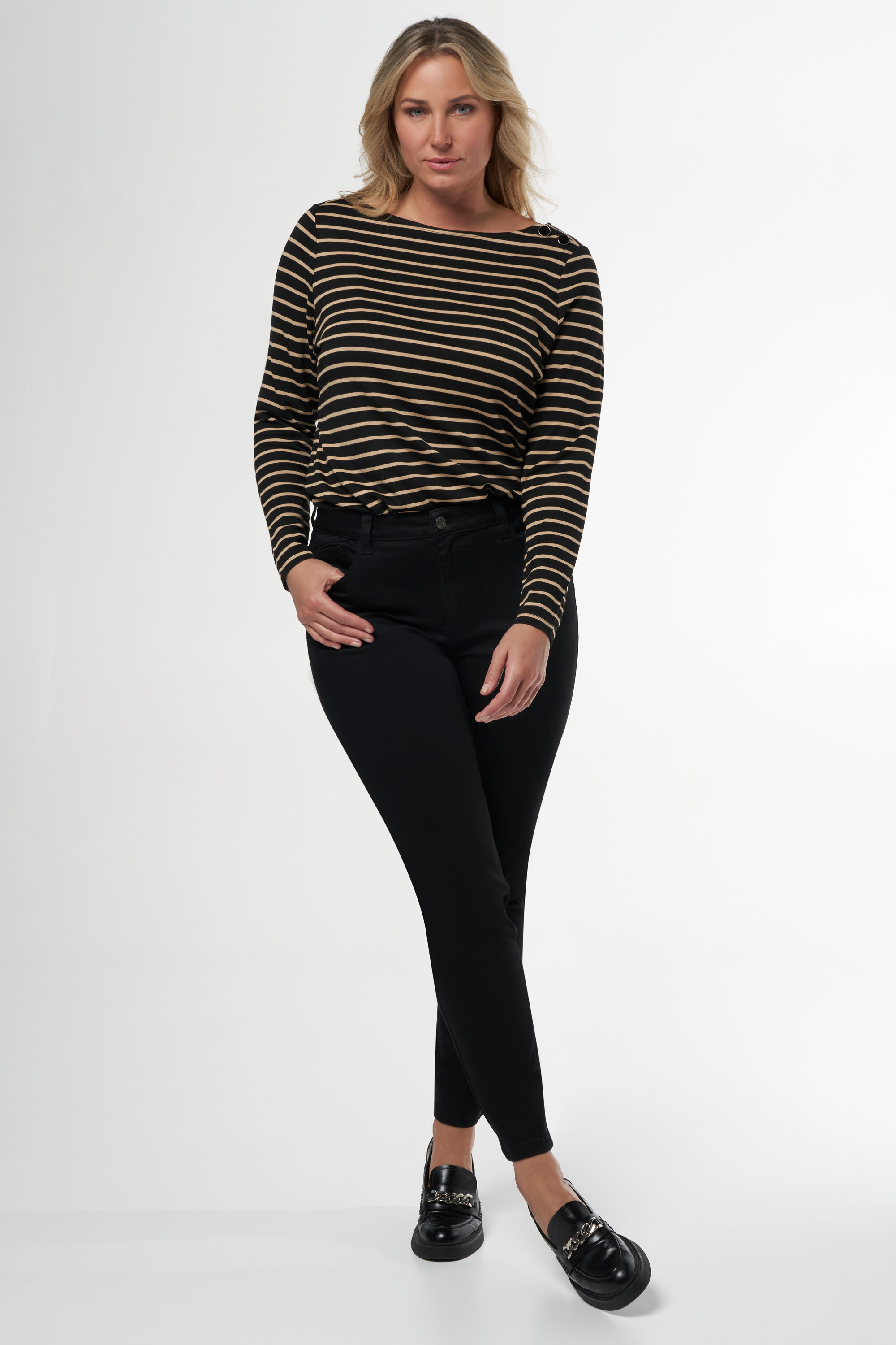 Vaqueros de corte pitillo IRIS image number 6