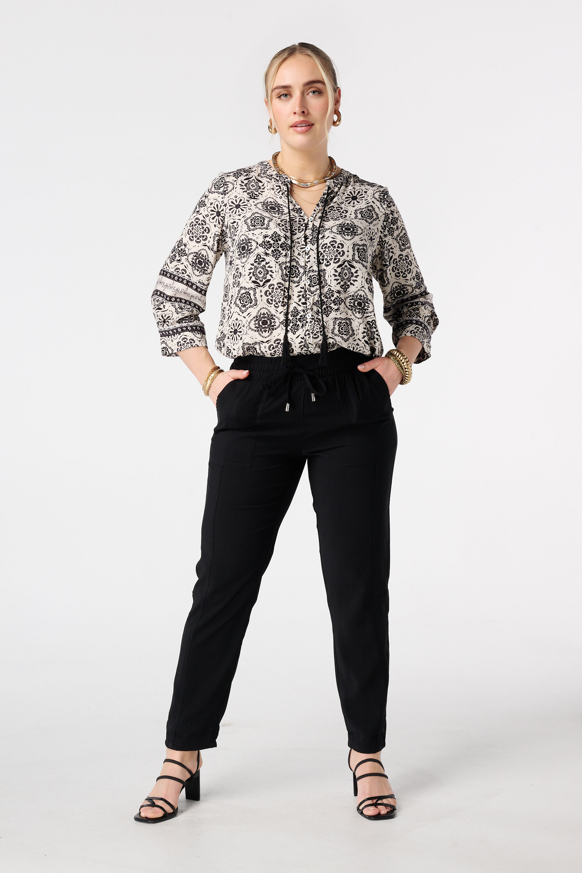 Pantal&oacute;n con cintura el&aacute;stica