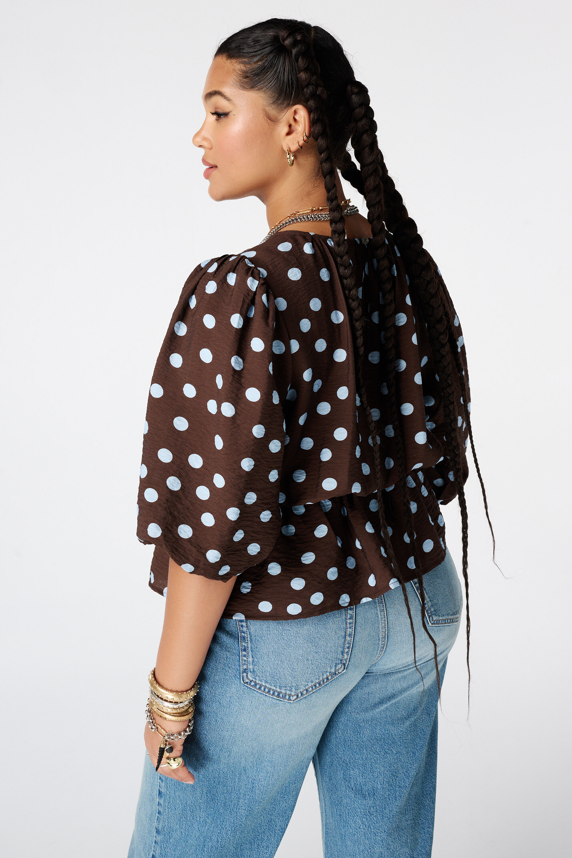 Blusa entallada con estampado de lunares image number 3