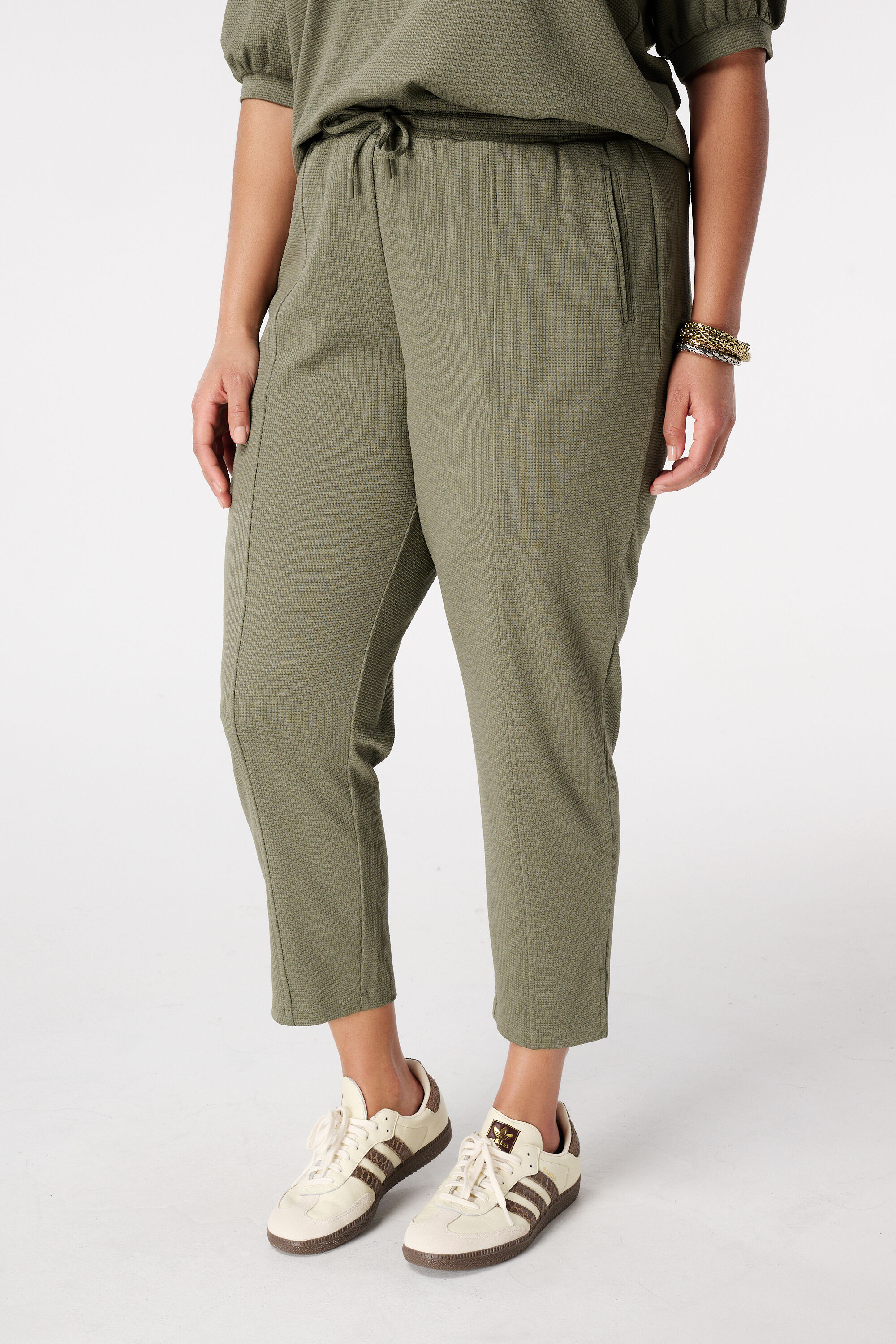 Pantalones con cord&oacute;n ajustable image number 5