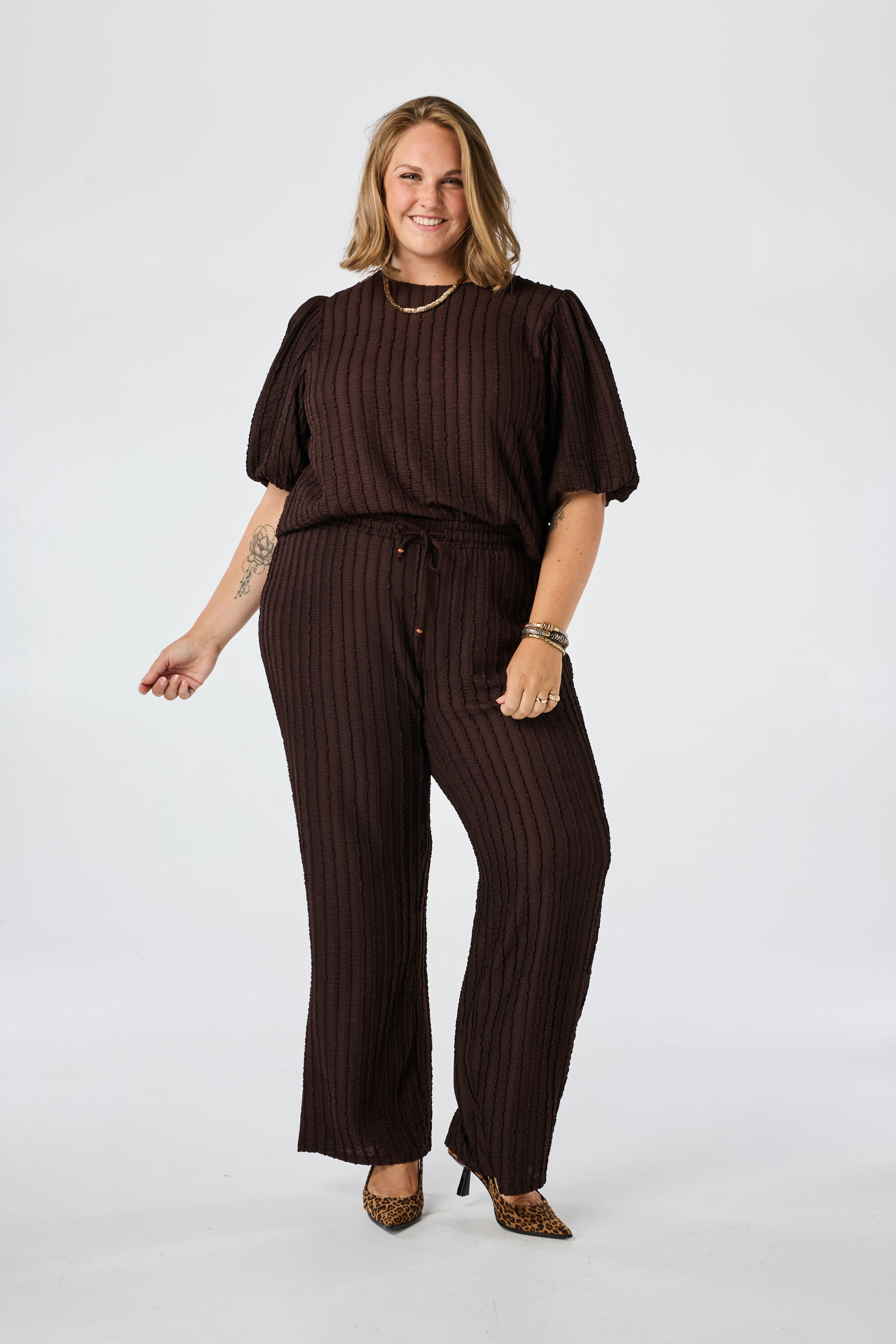 Pantal&oacute;n con cintura el&aacute;stica