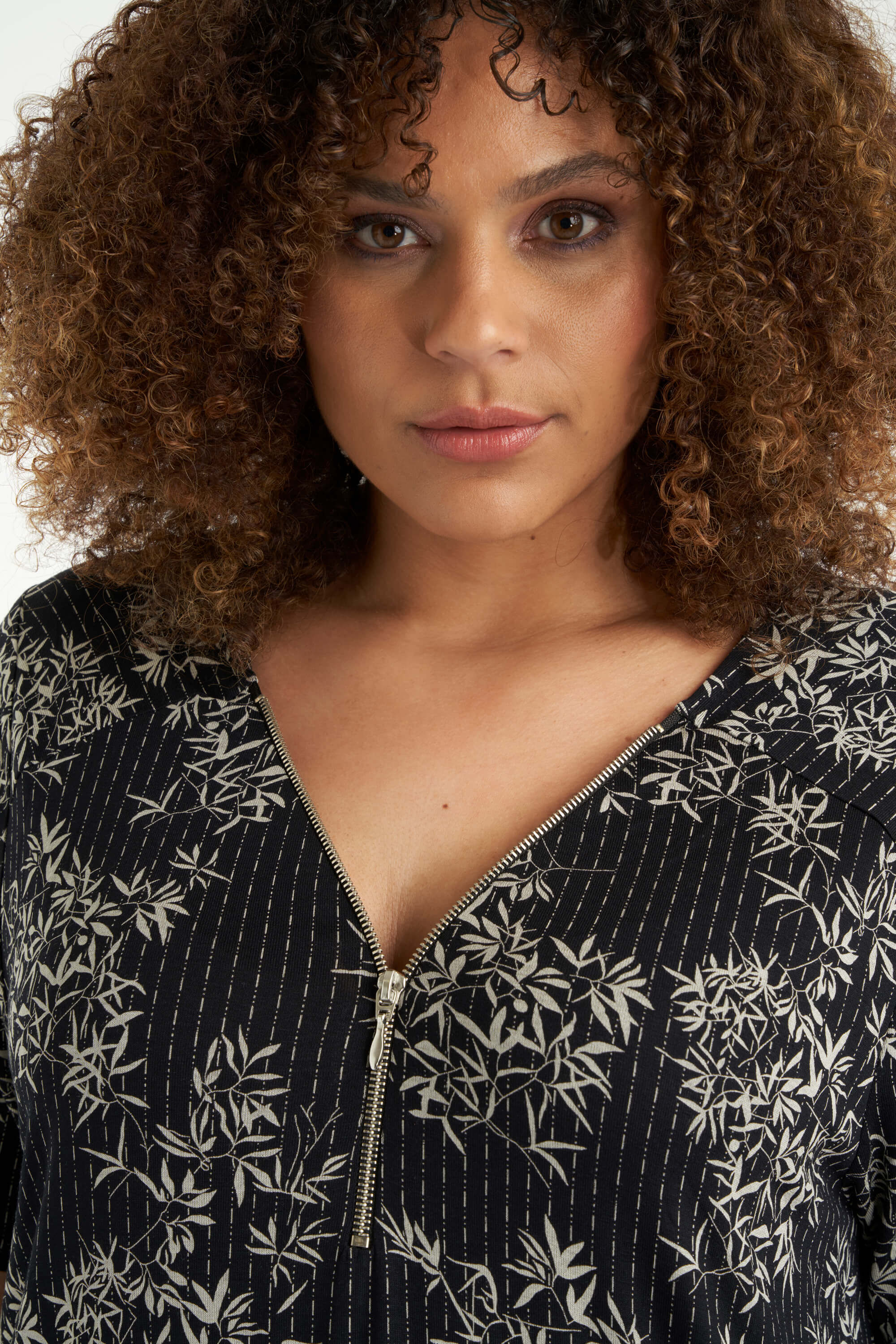 Top con estampado image number 4