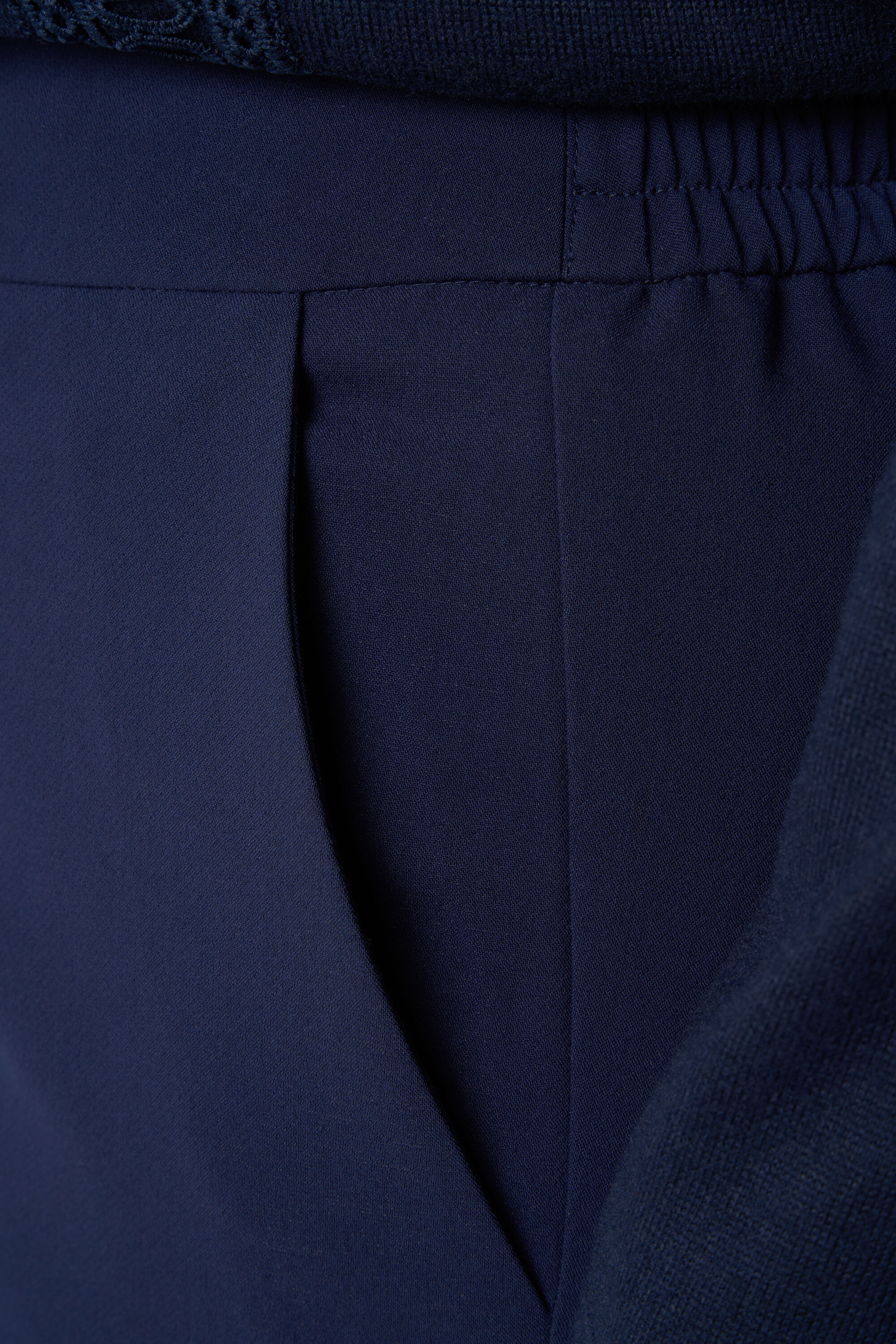 Pantalones de corte recto image number 5