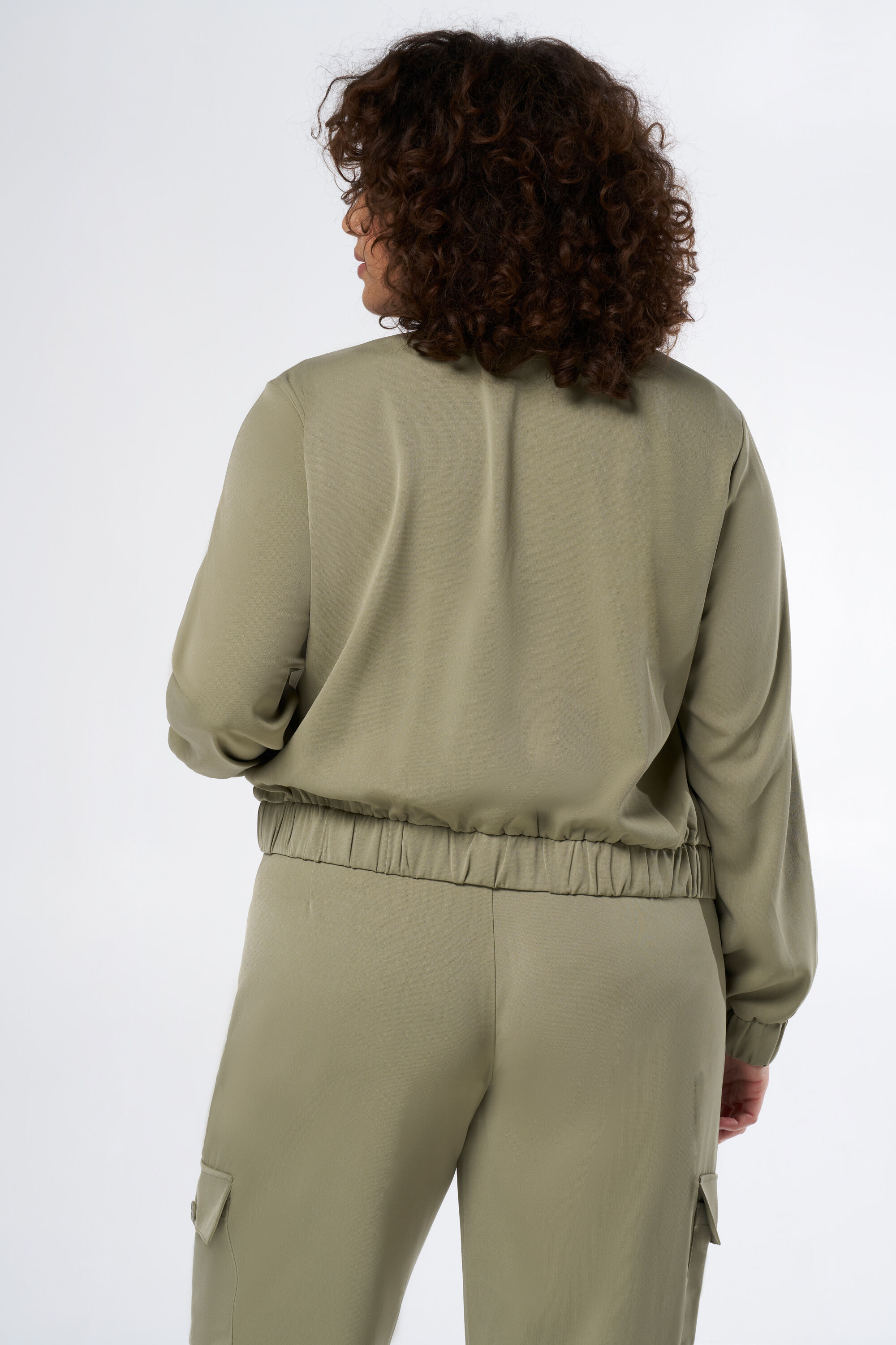 Chaqueta bomber con bolsillos image number 3