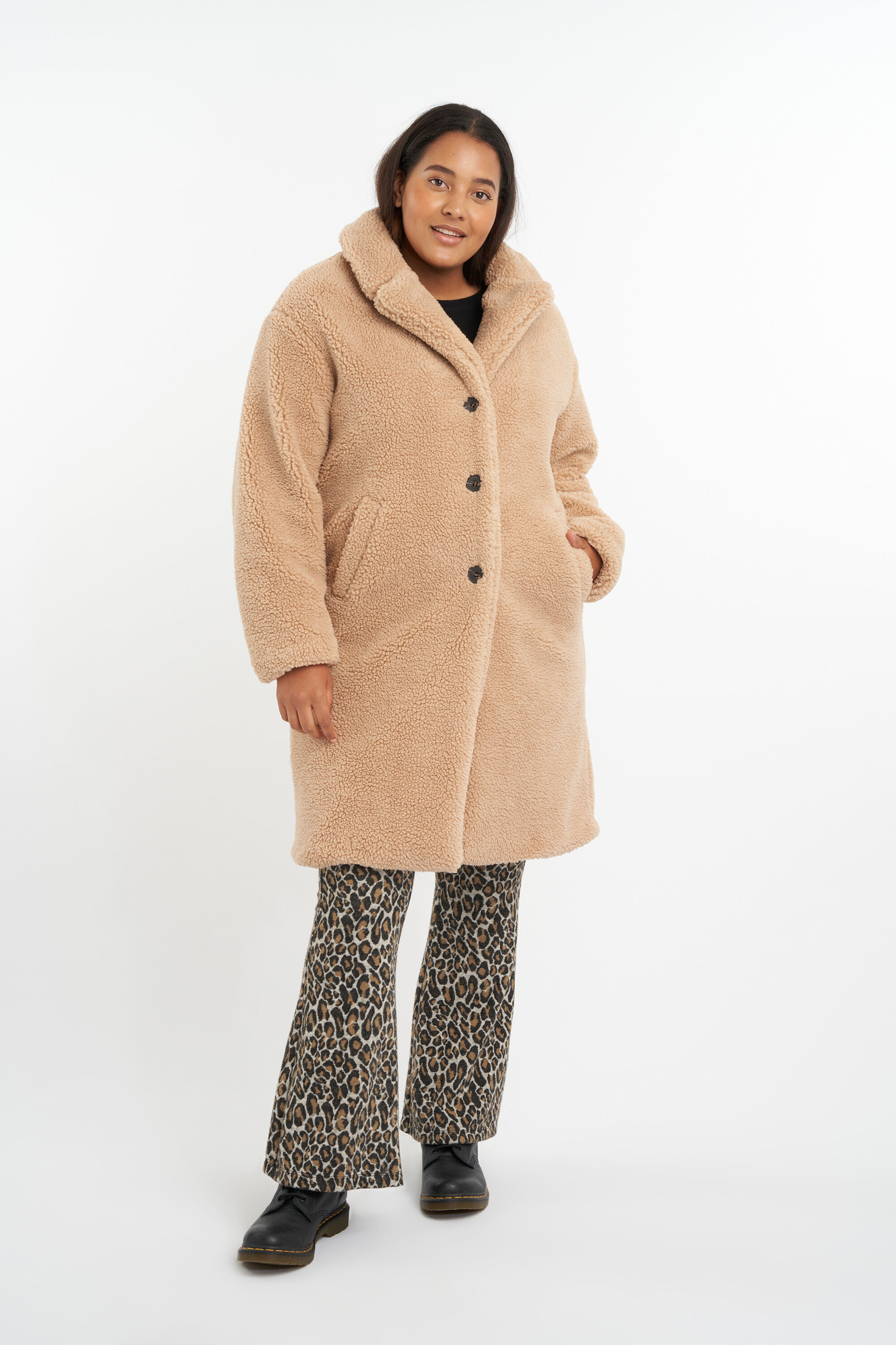 Abrigo de peluche oversized image number 5