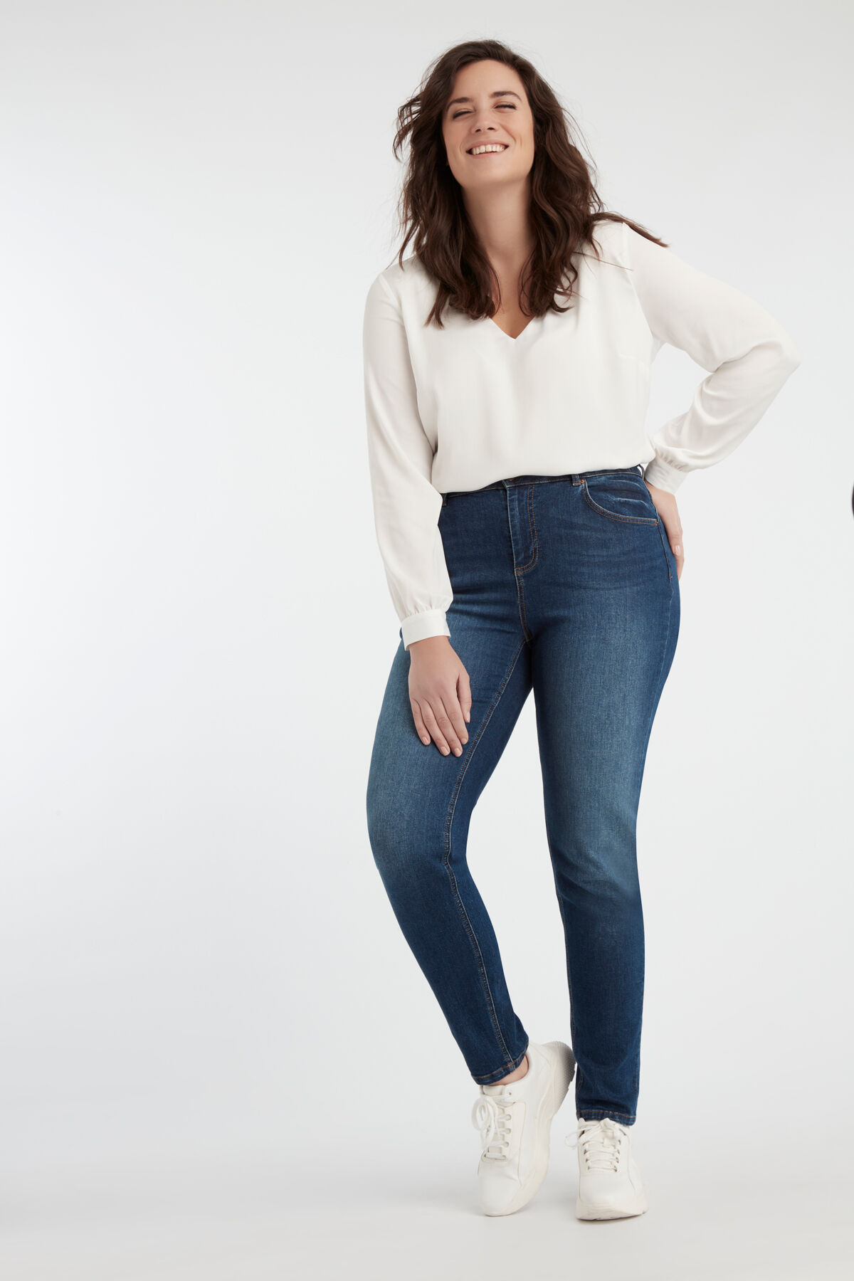 Vaqueros de pitillo IRIS image number 7