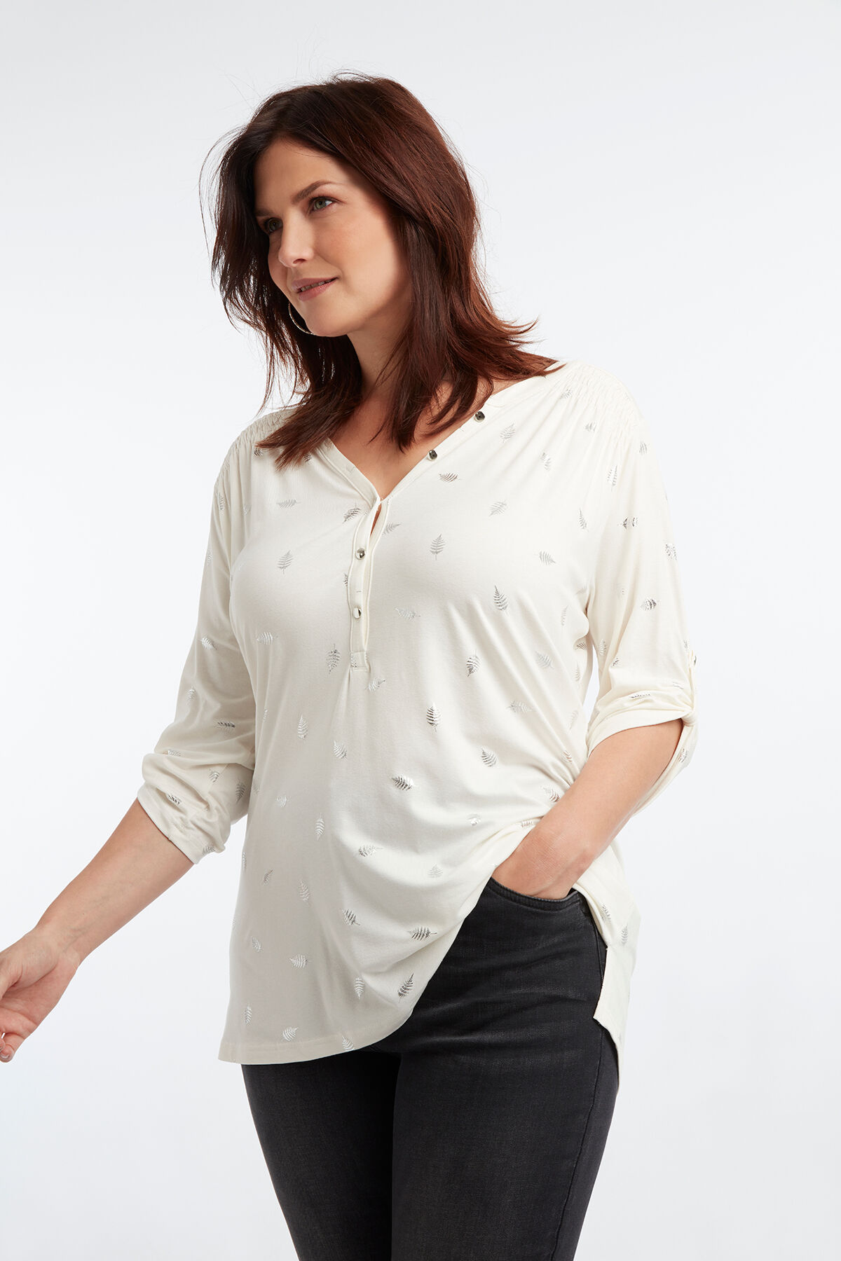 Top con estampado met&aacute;lico image number 5