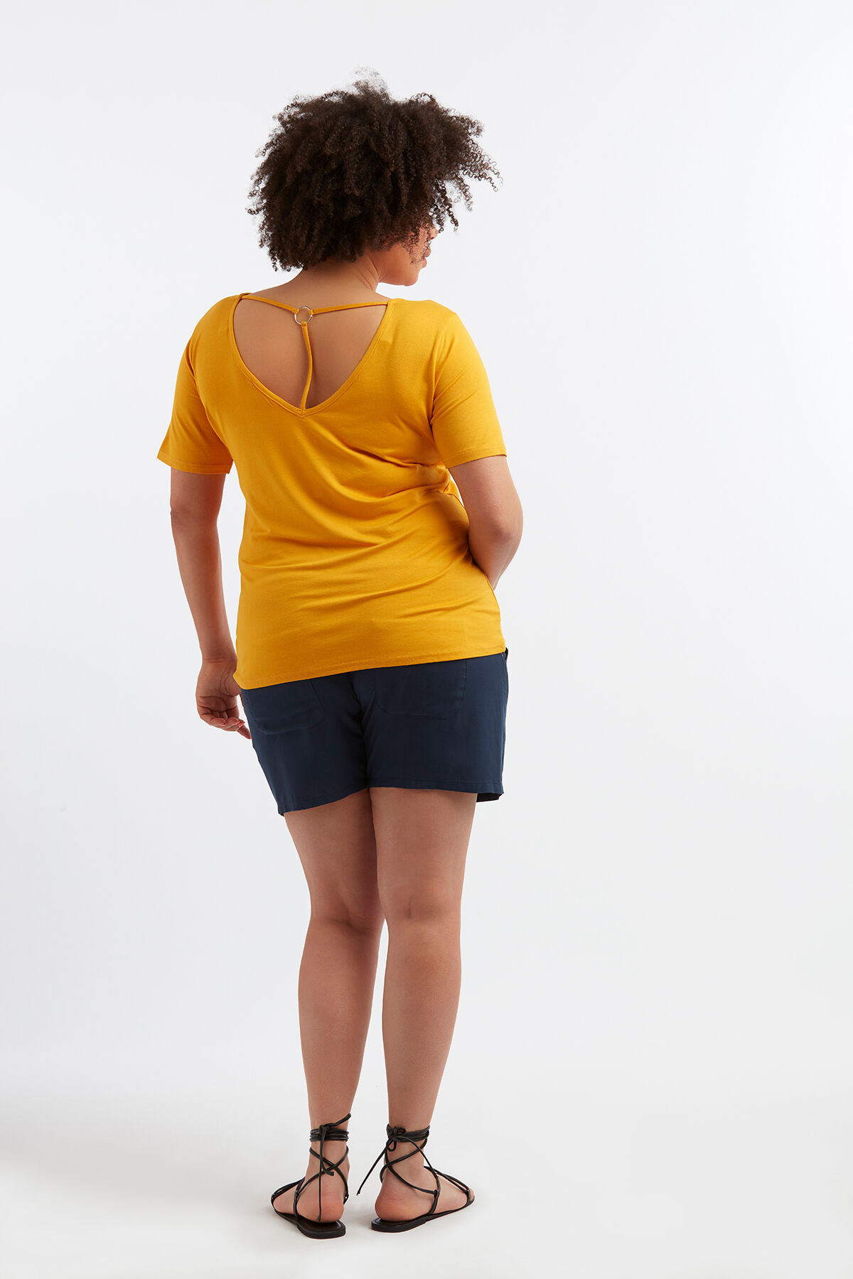 Pantalones cortos de viscosa con estampado image number 4