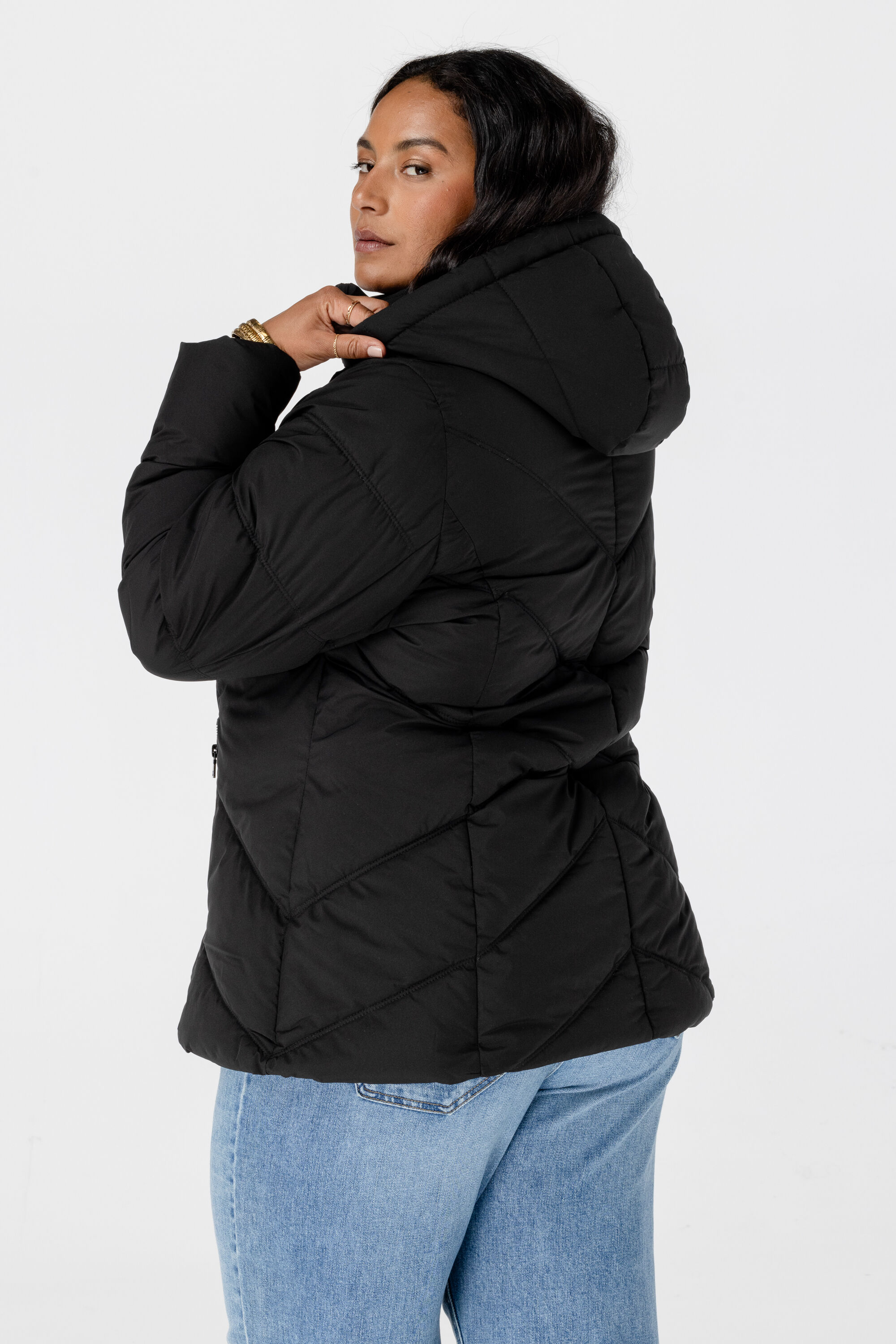 Chaqueta acolchada con capucha image number 3