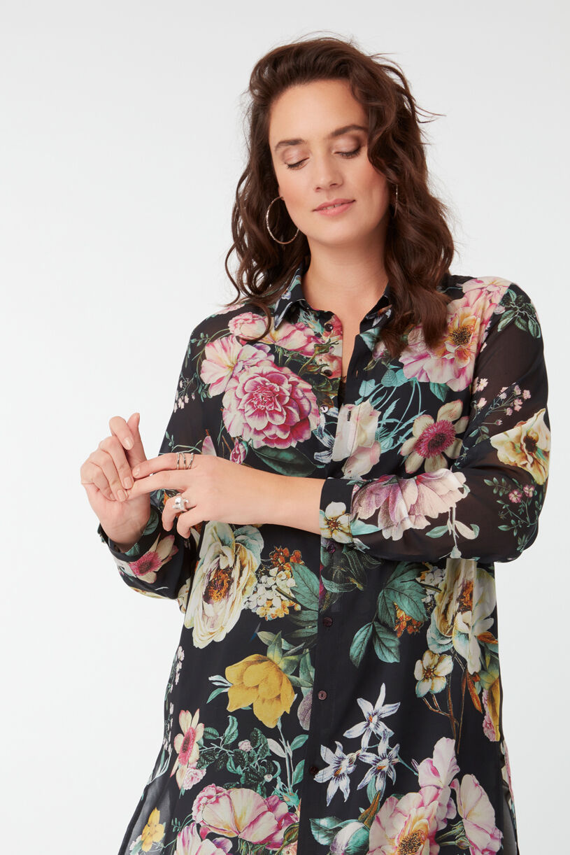 Blusa transparente con estampado image number 5