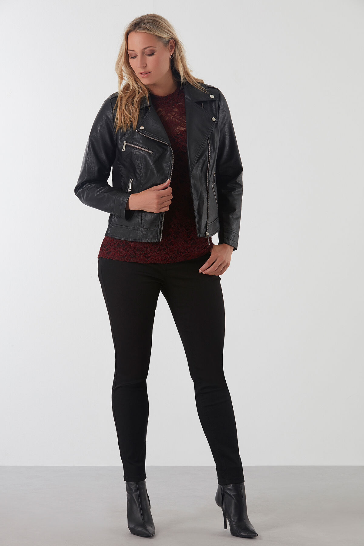 Top de encaje image number 4