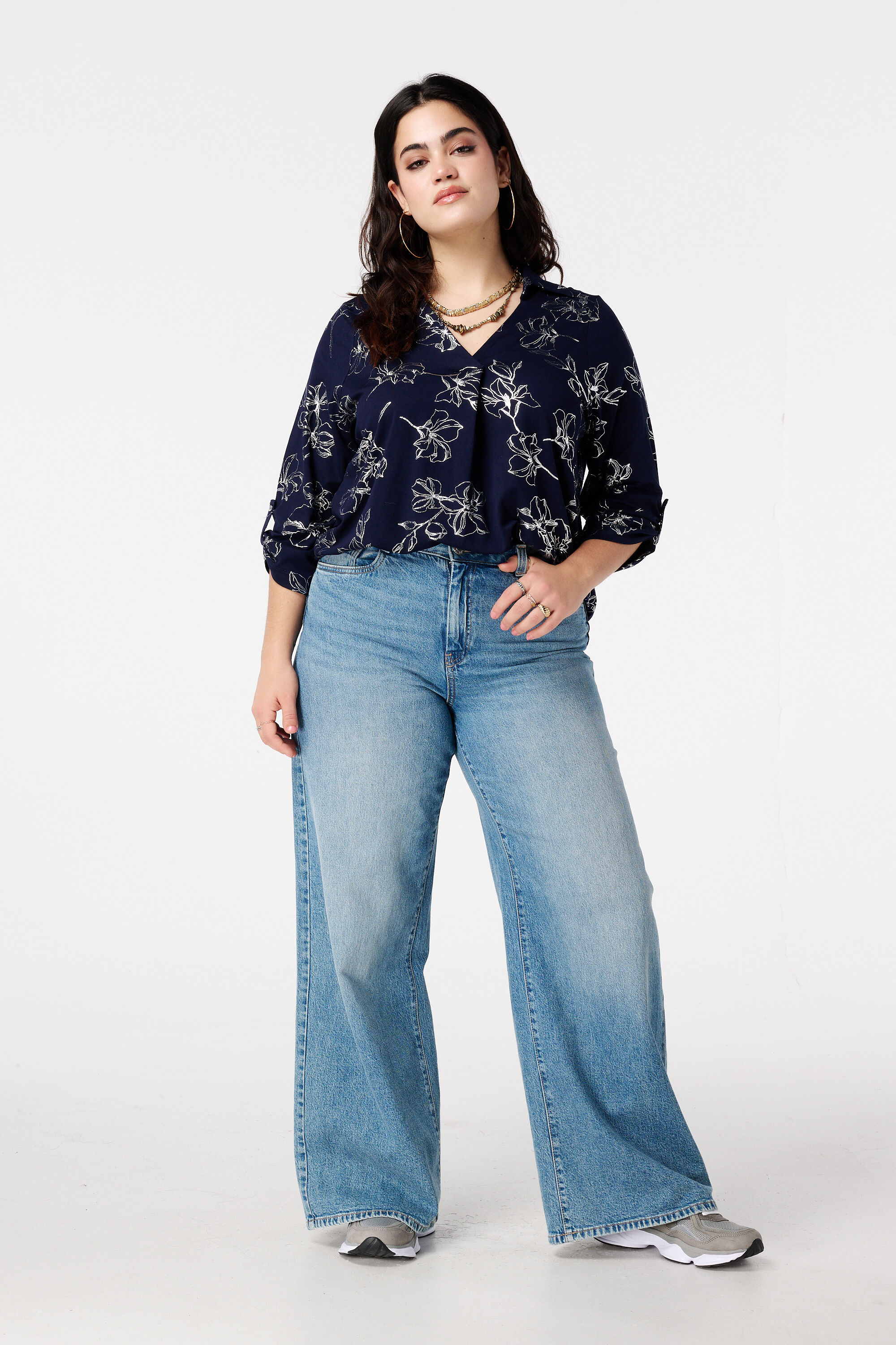 Top con estampado el&aacute;stico y laminado image number 5