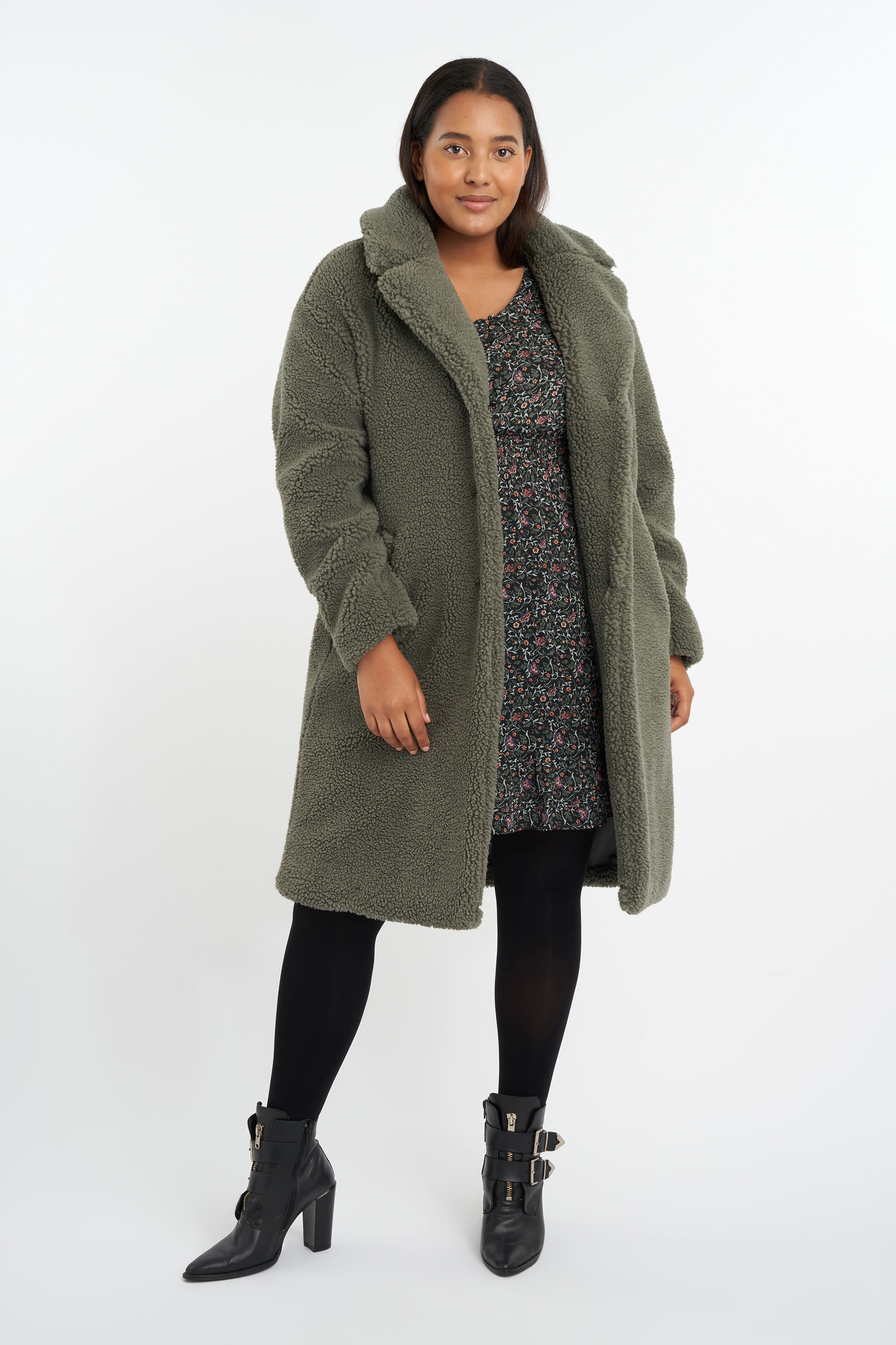 Abrigo de peluche oversized image number 7