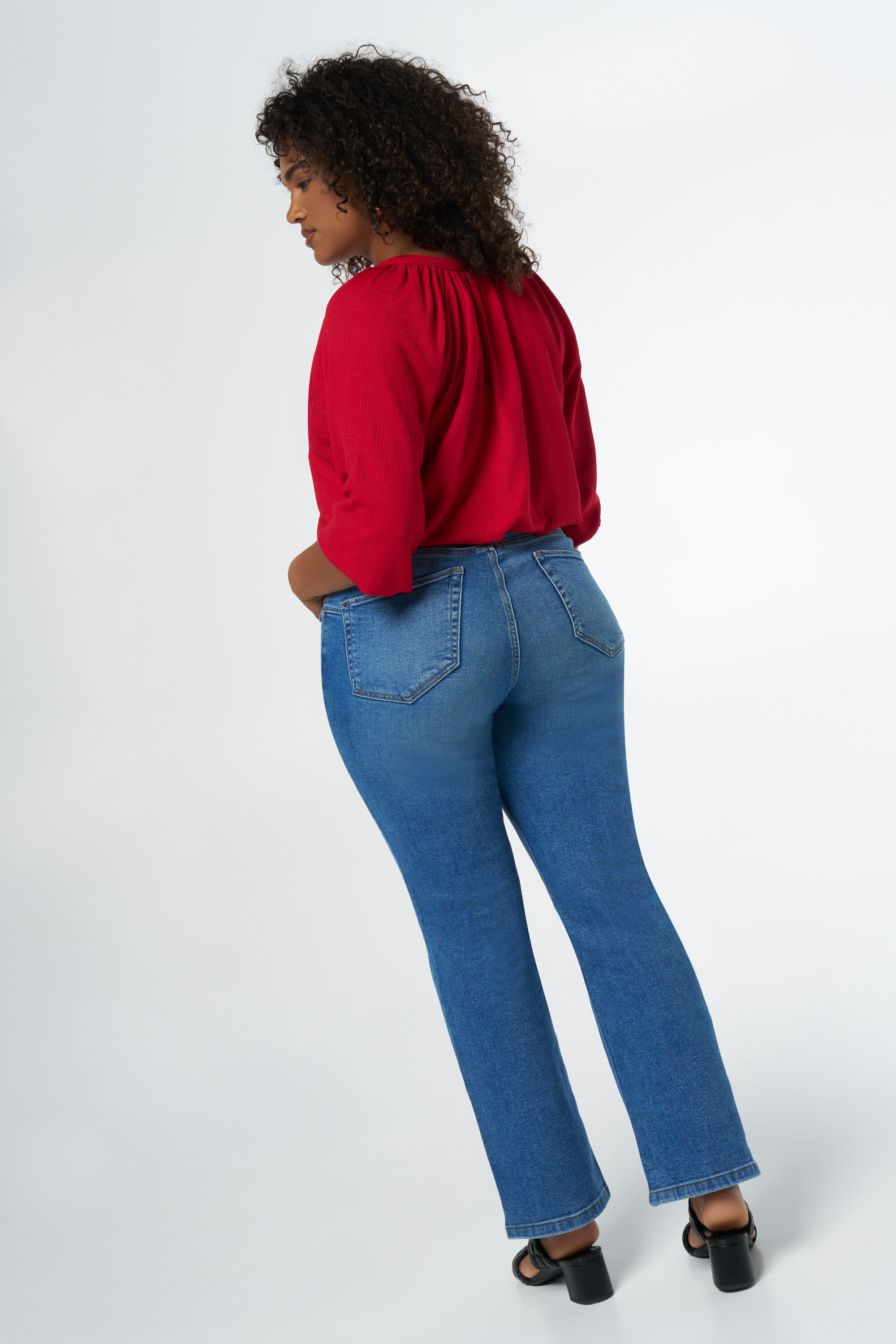 Vaqueros de pierna recta image number 3