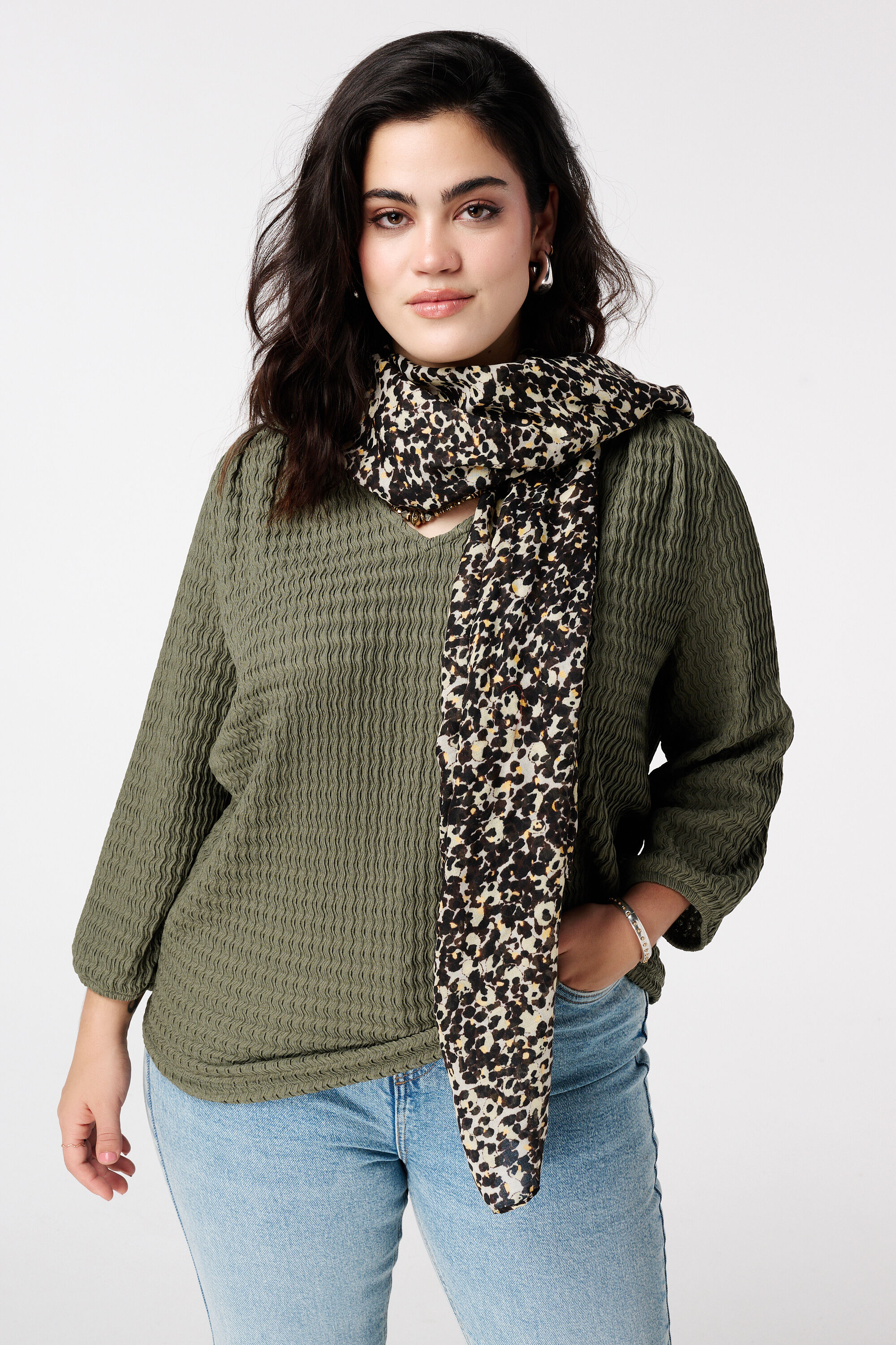 Pa&ntilde;uelo con estampado animal