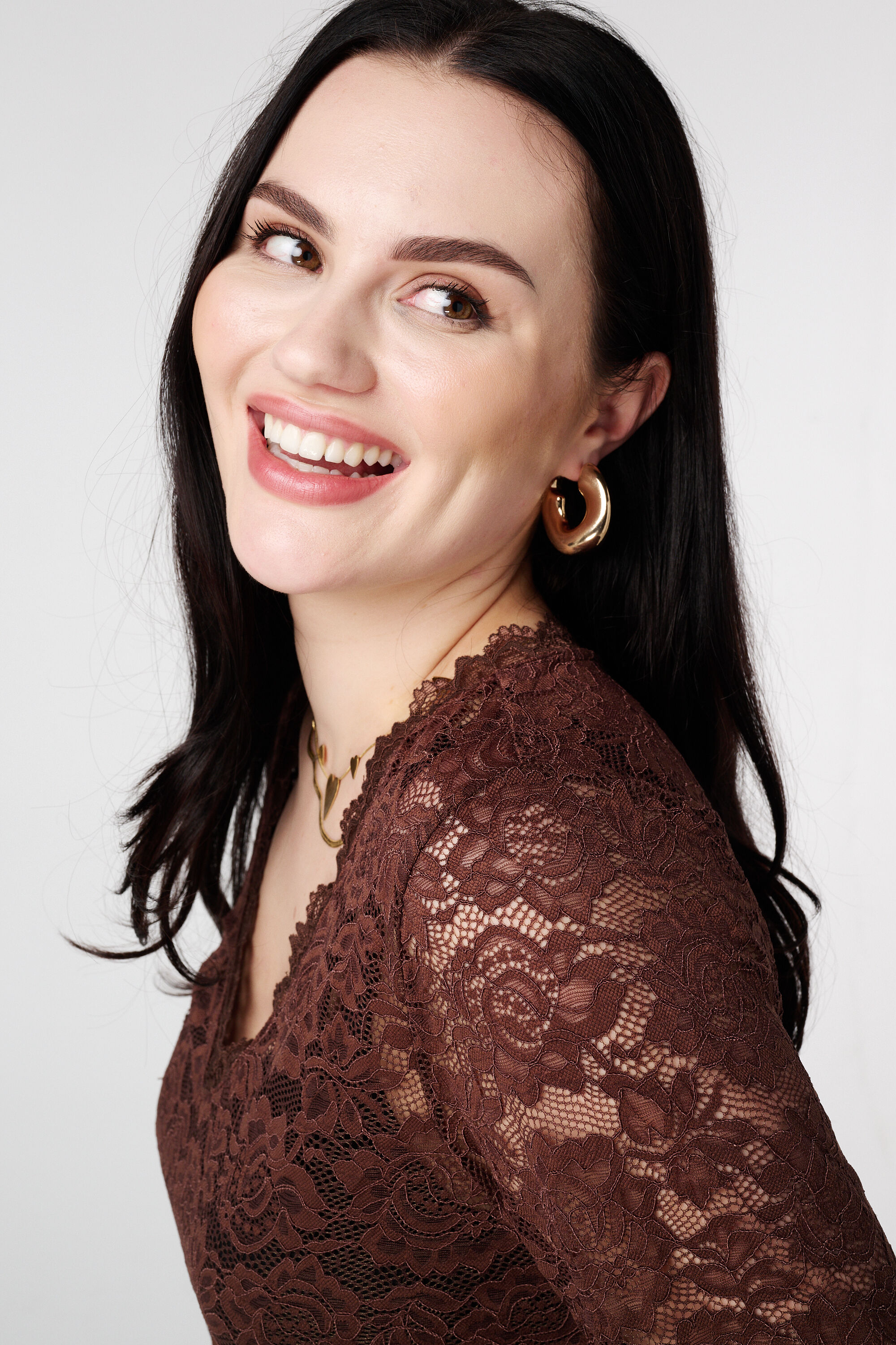 Top de encaje con mangas largas image number 4