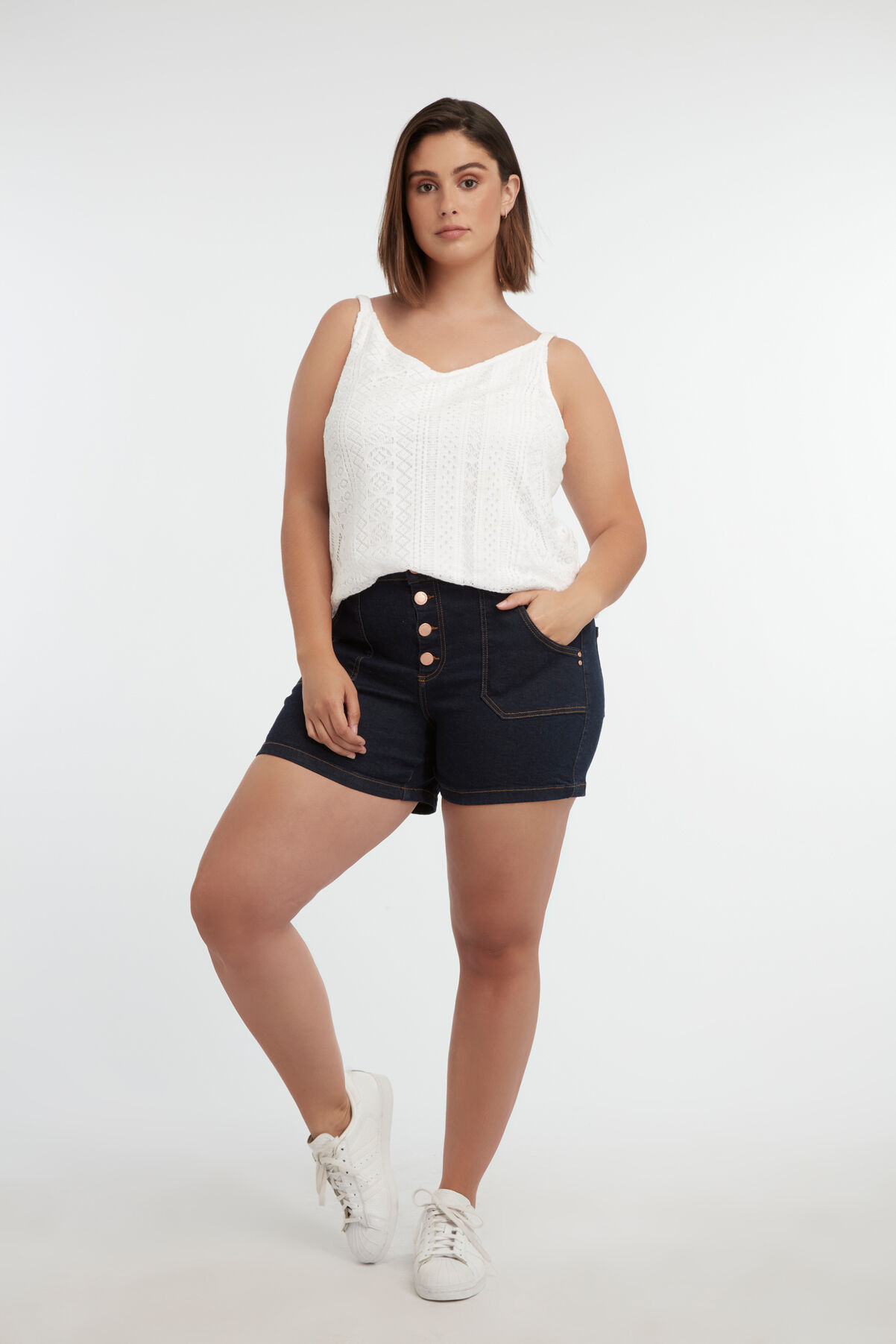 Shorts con cierre de botones image number 3