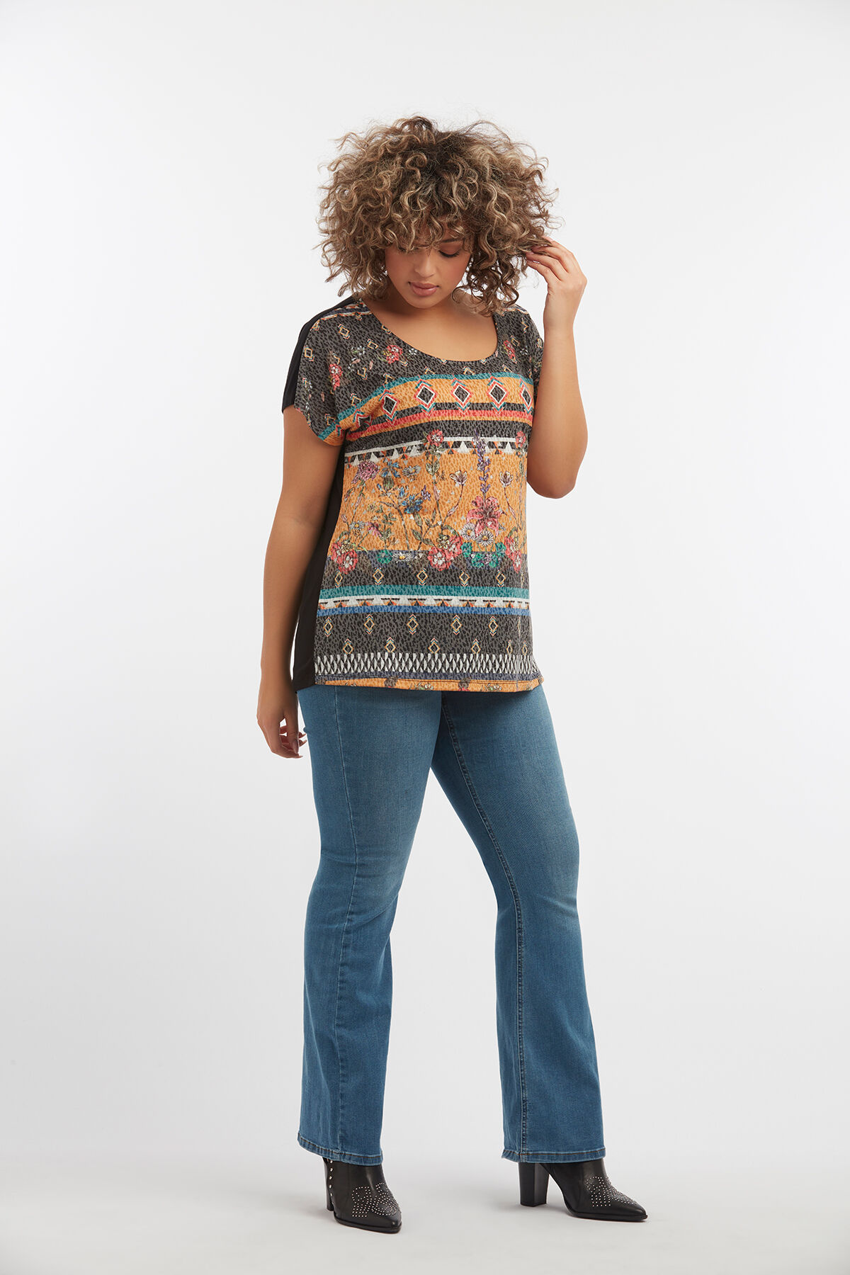 Camiseta con panel estampado image number 3