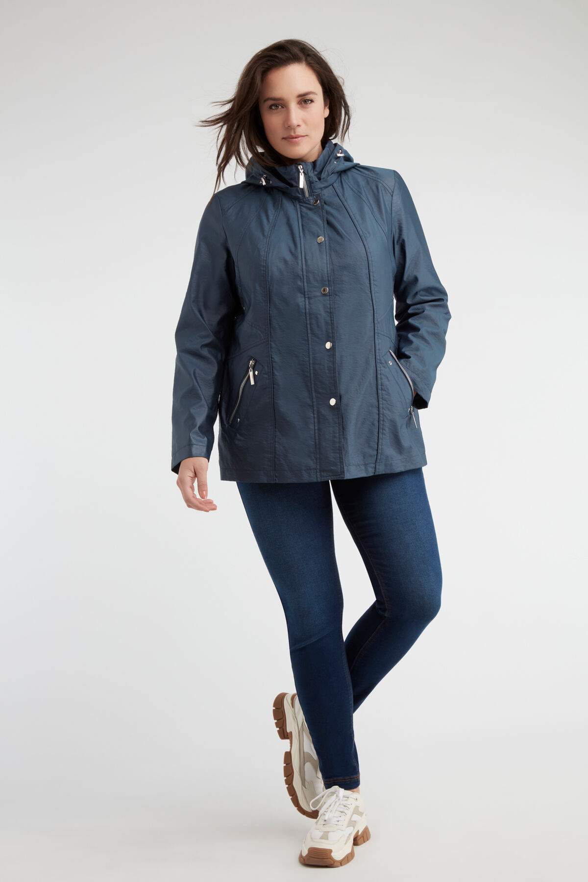 Abrigo brillante image number 5