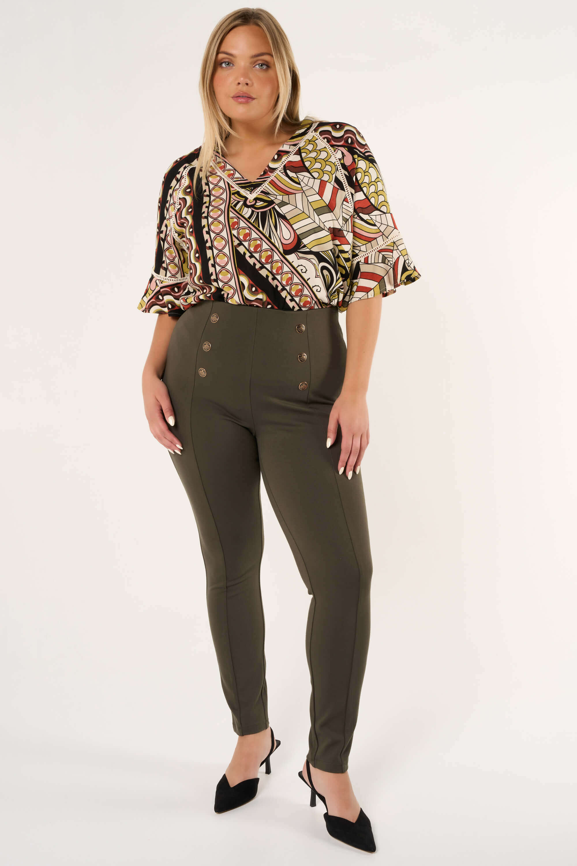 Treggings con adornos dorados image number 7