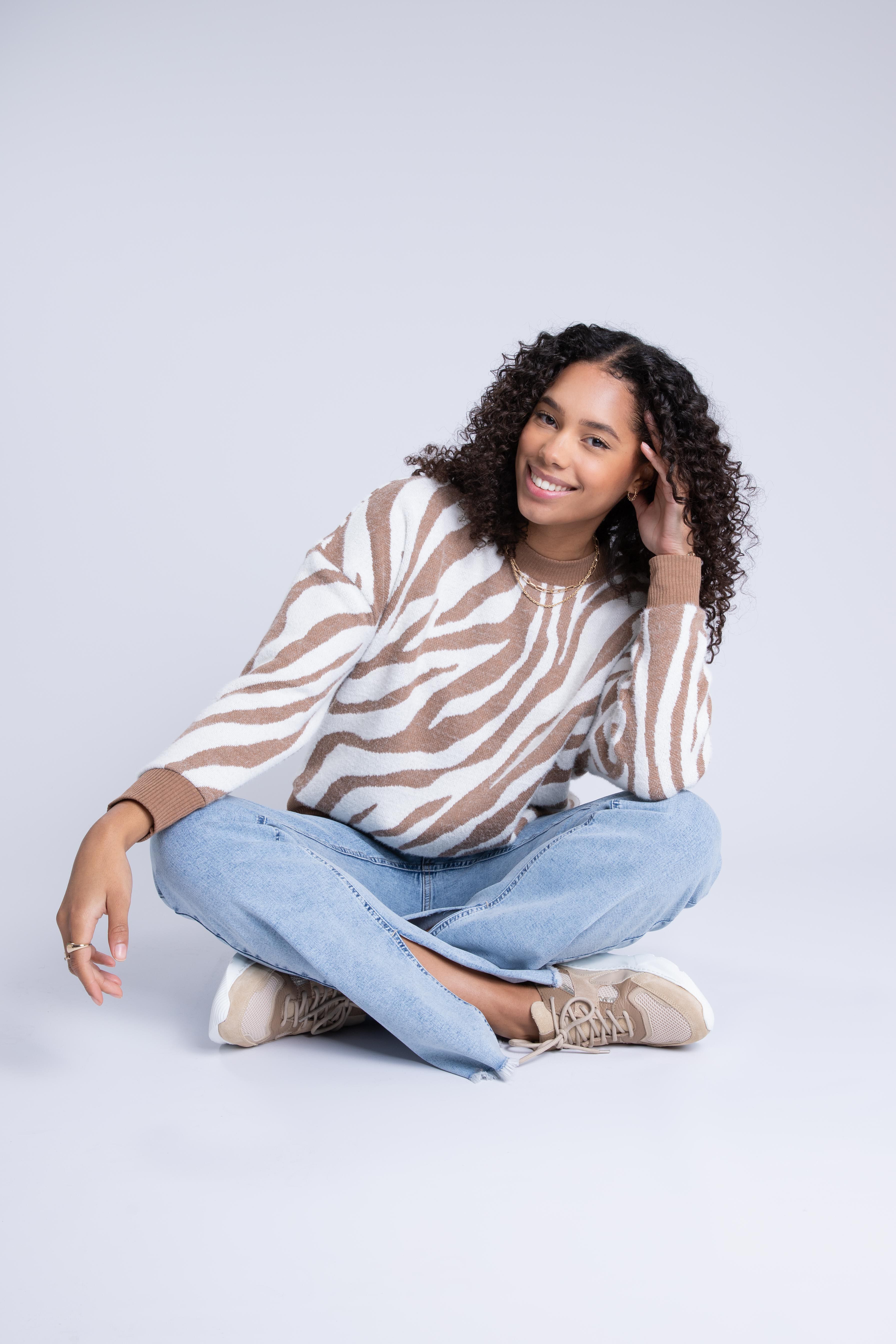 Vaqueros con aberturas image number 6