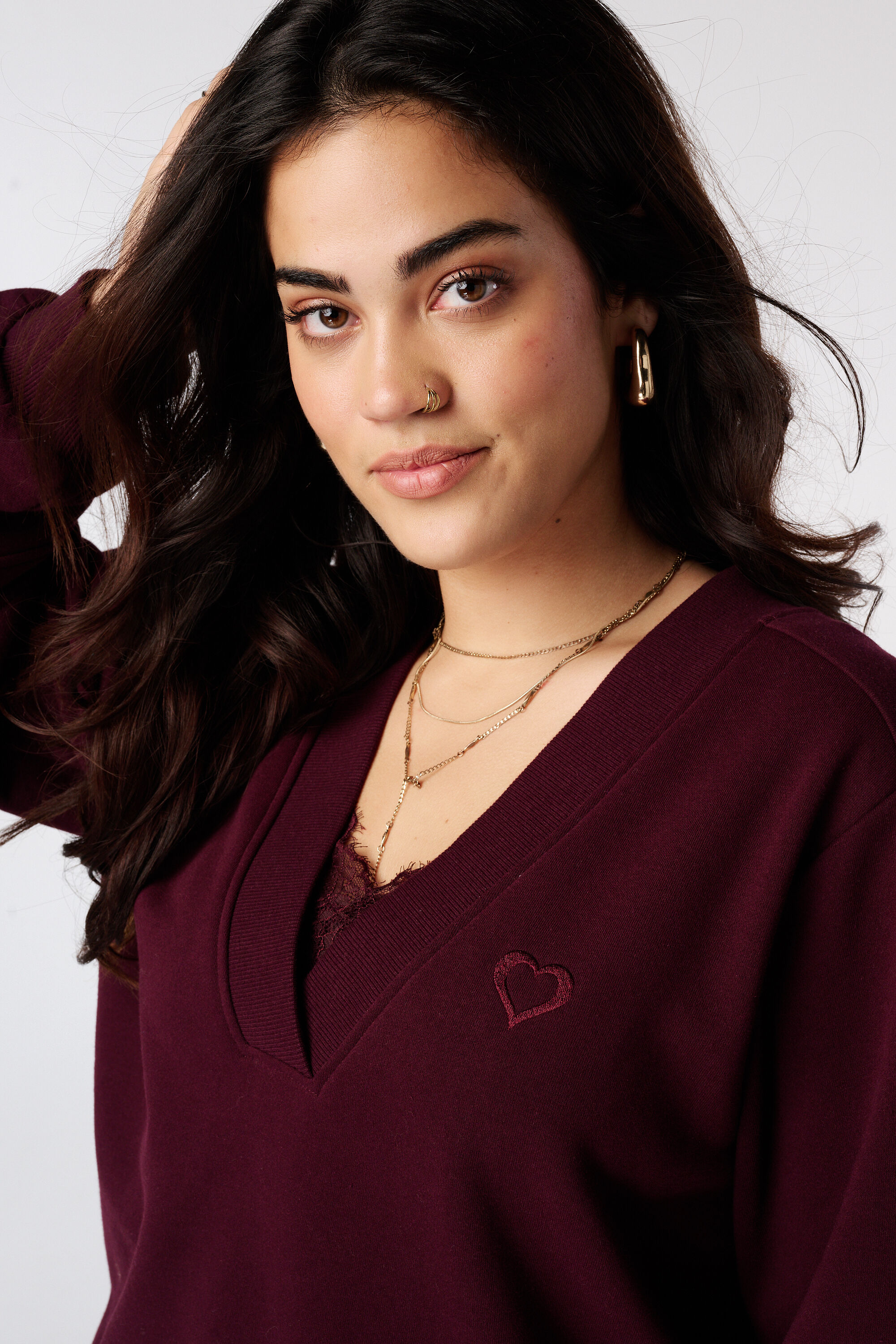 Sudadera con escote en V image number 4