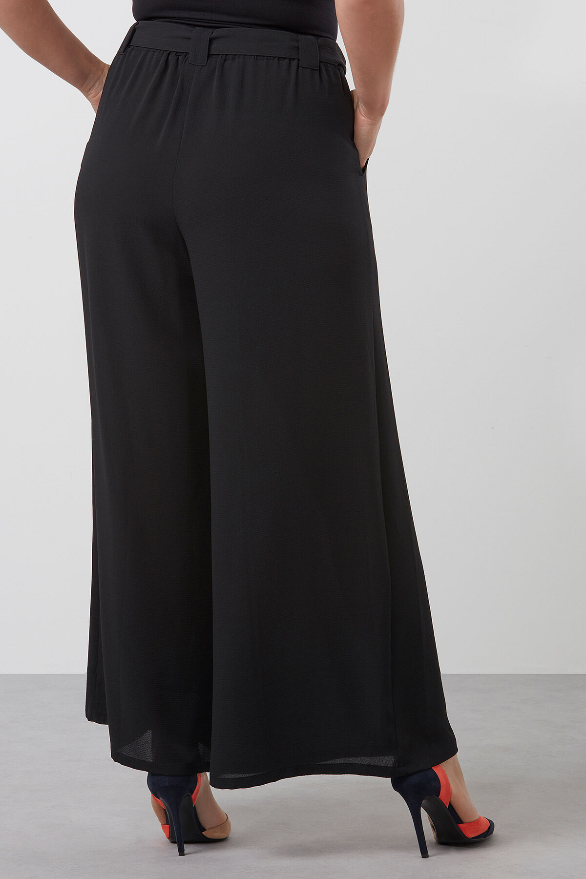 Pantalones de pernera ancha image number 3