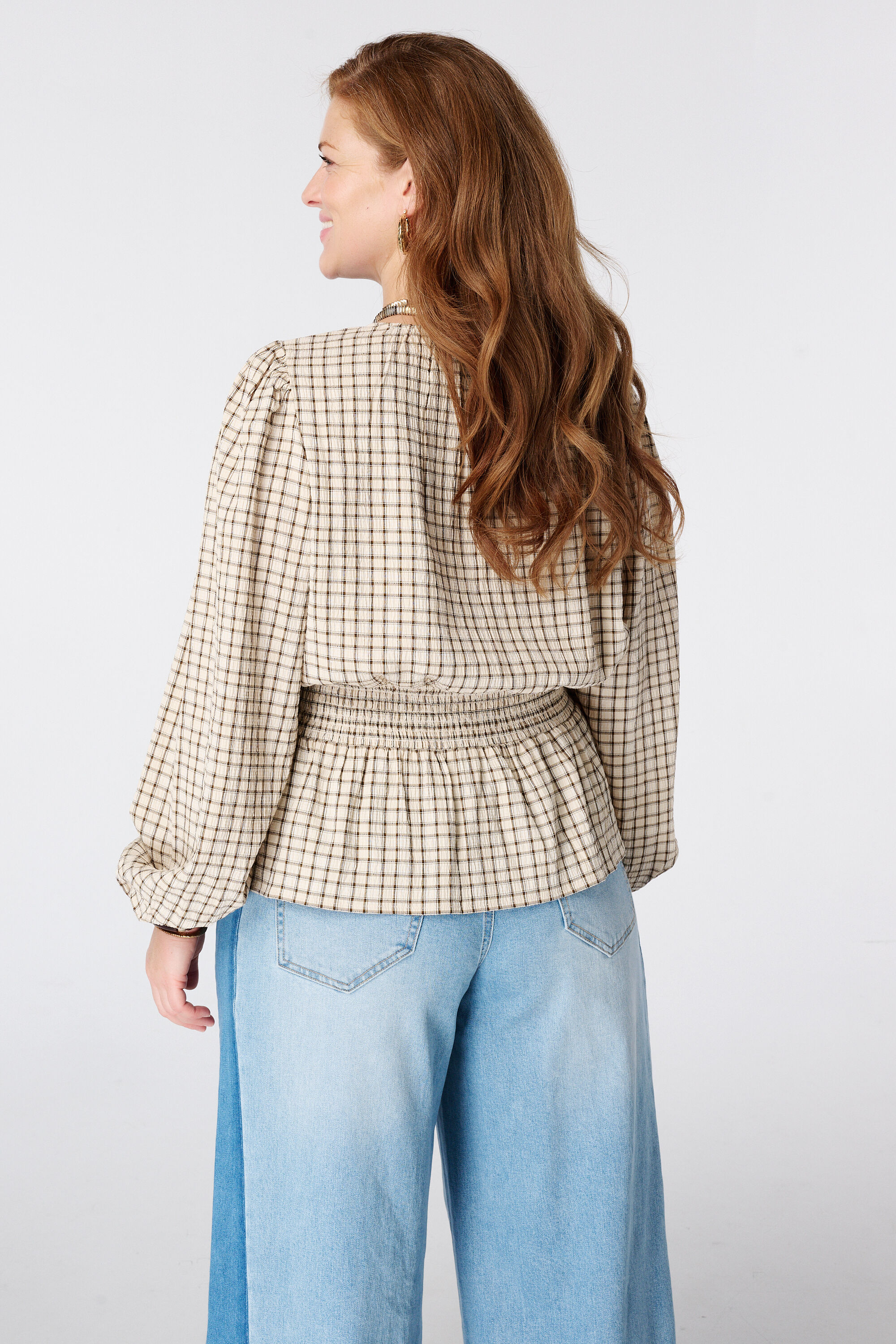 Blusa de cuadros image number 3