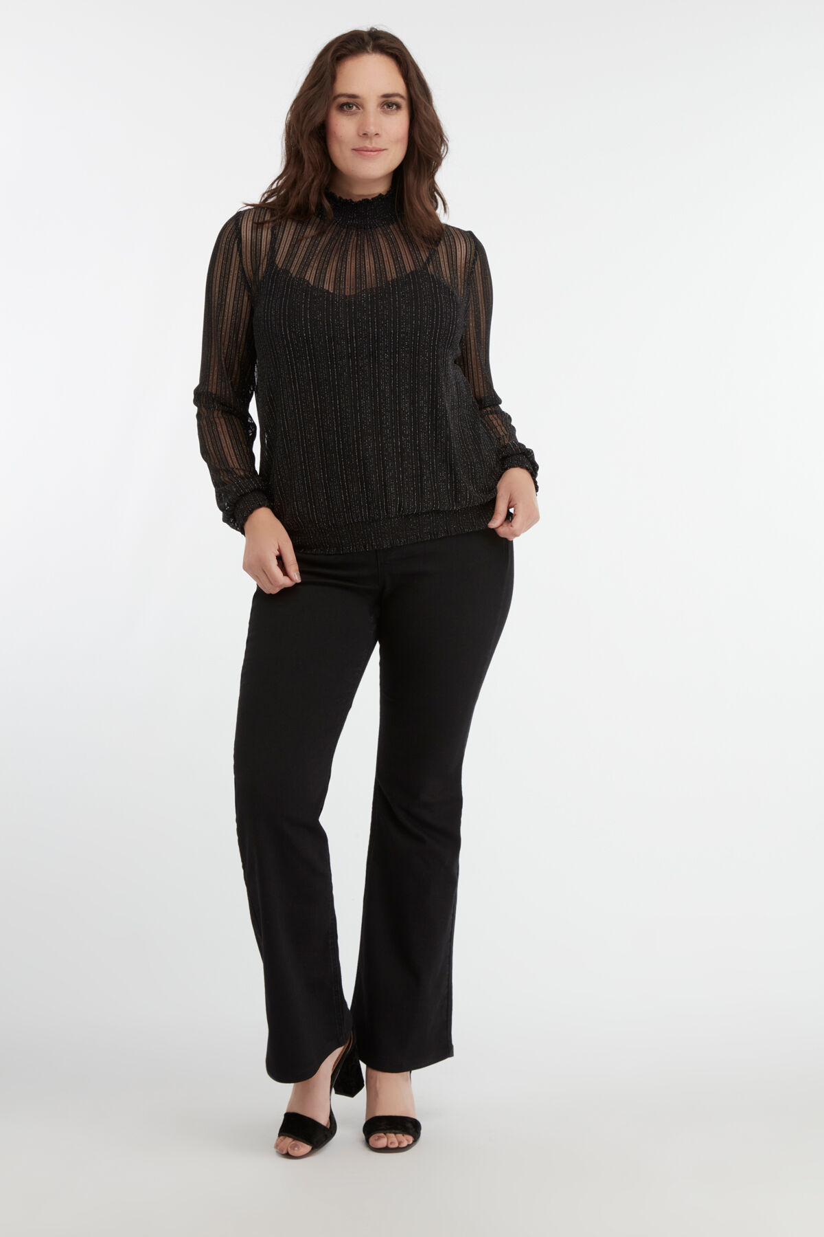 Blusa de cuello alto image number 5