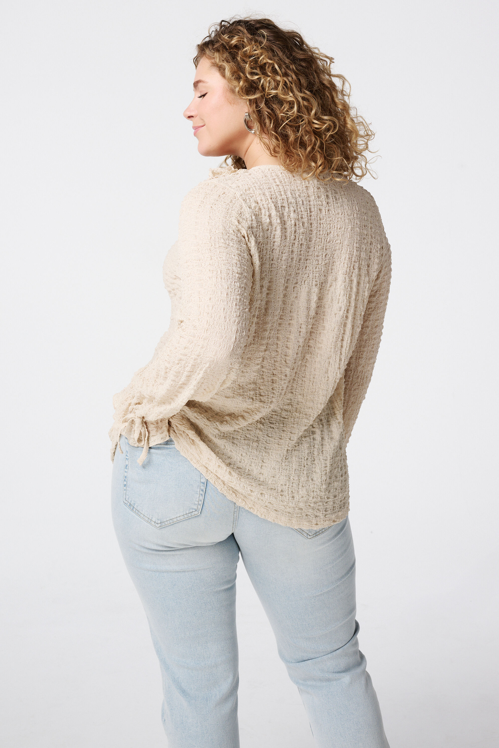 Top con volantes image number 3