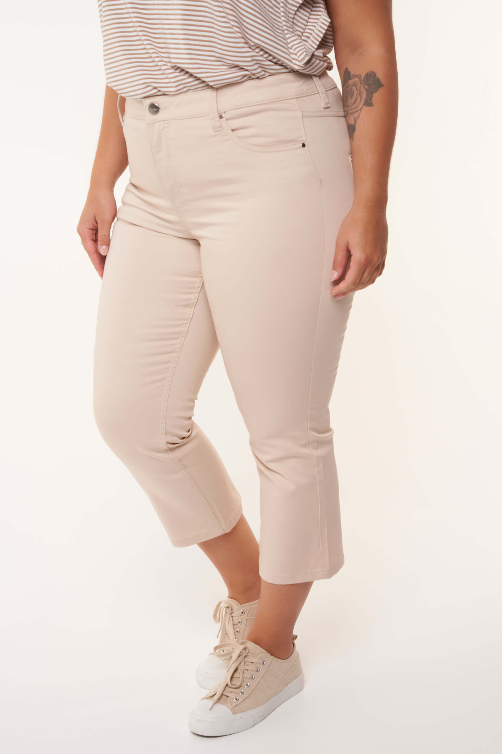 Pantalon hotsell corte capri