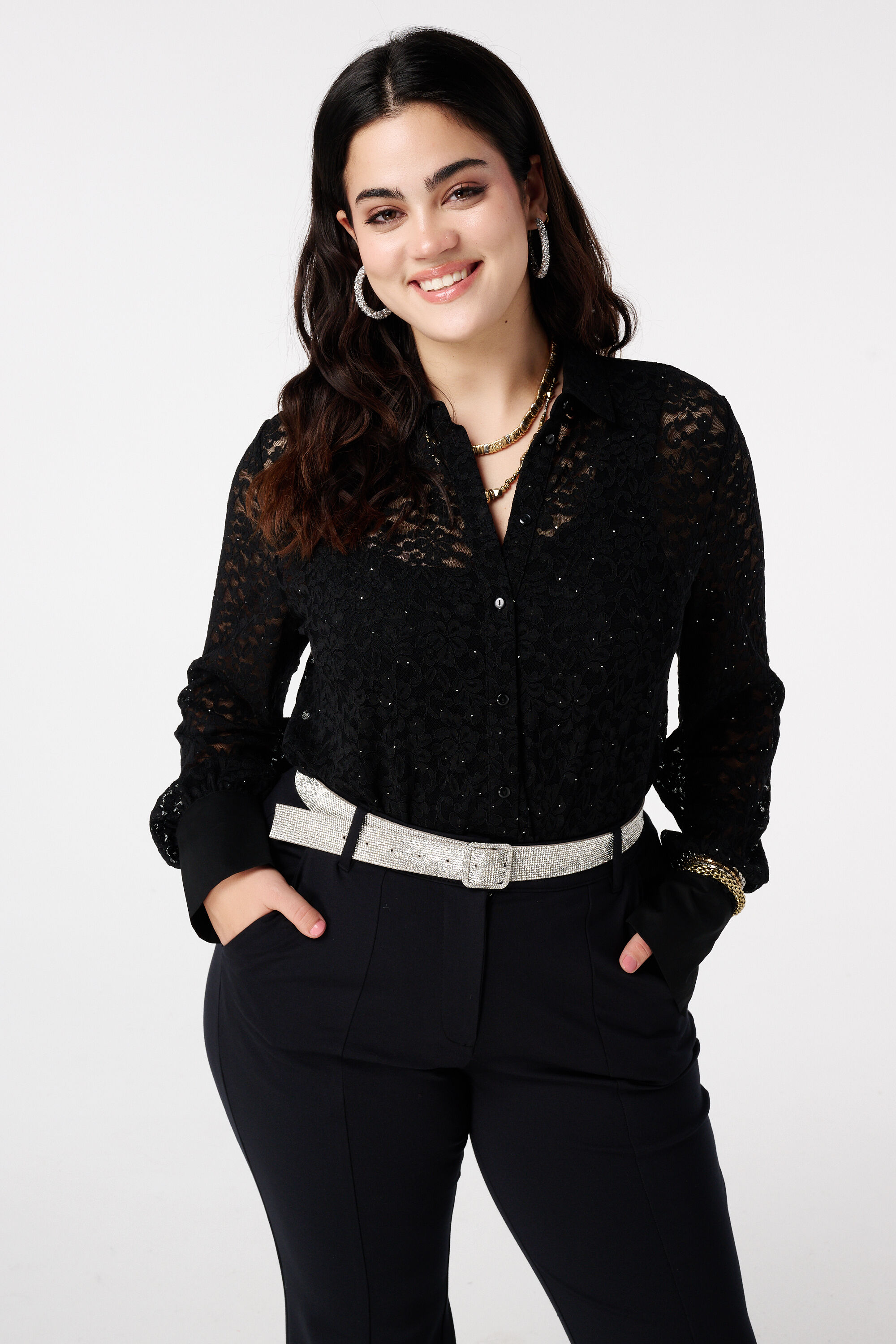 Top con encaje y lentejuelas