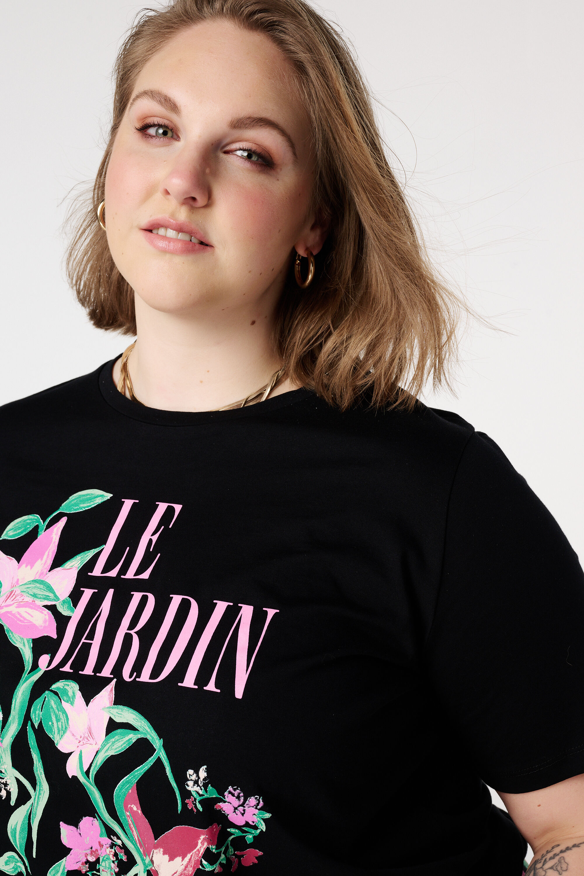 Camiseta con dise&ntilde;o image number 4