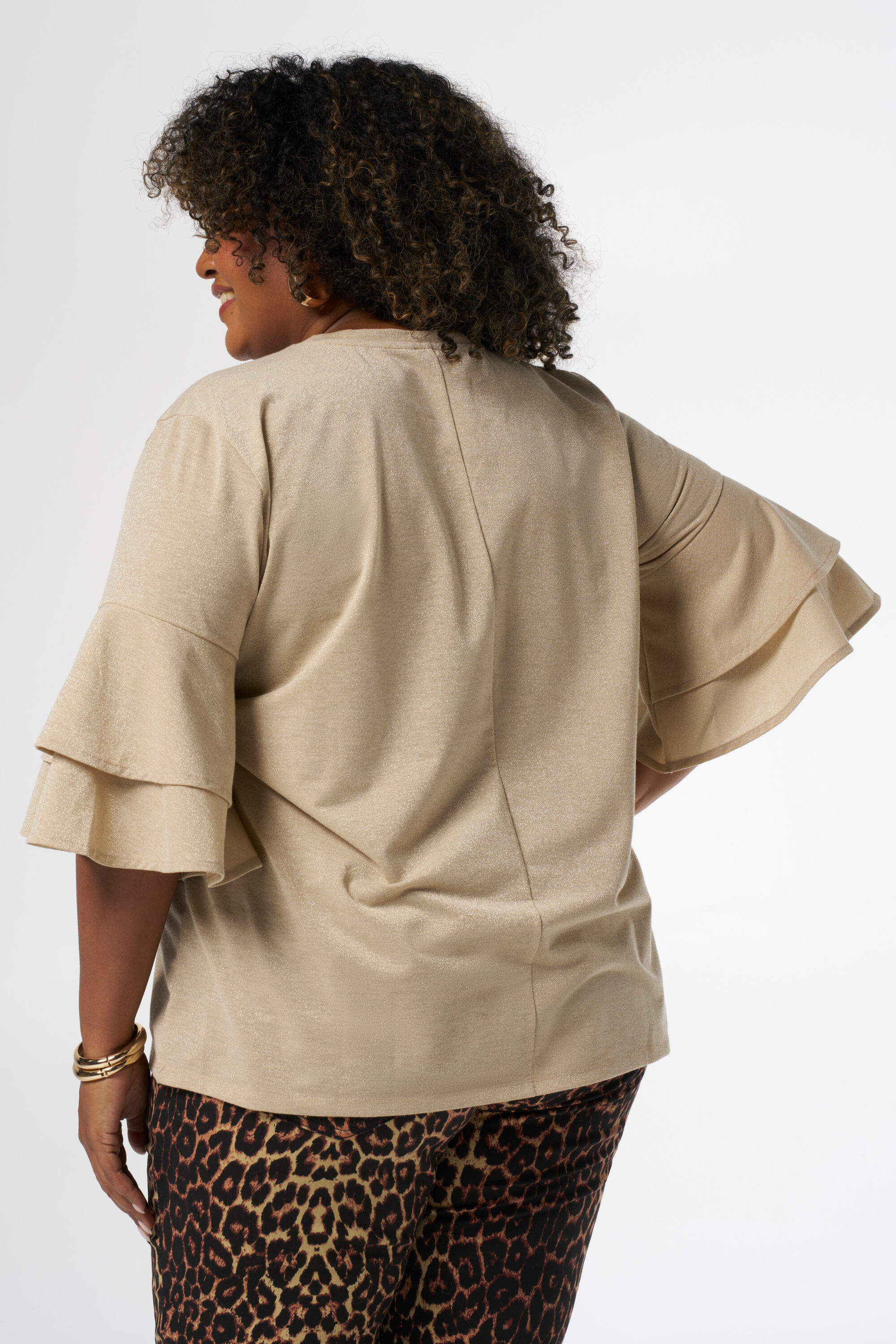 Top con mangas de volantes image number 3