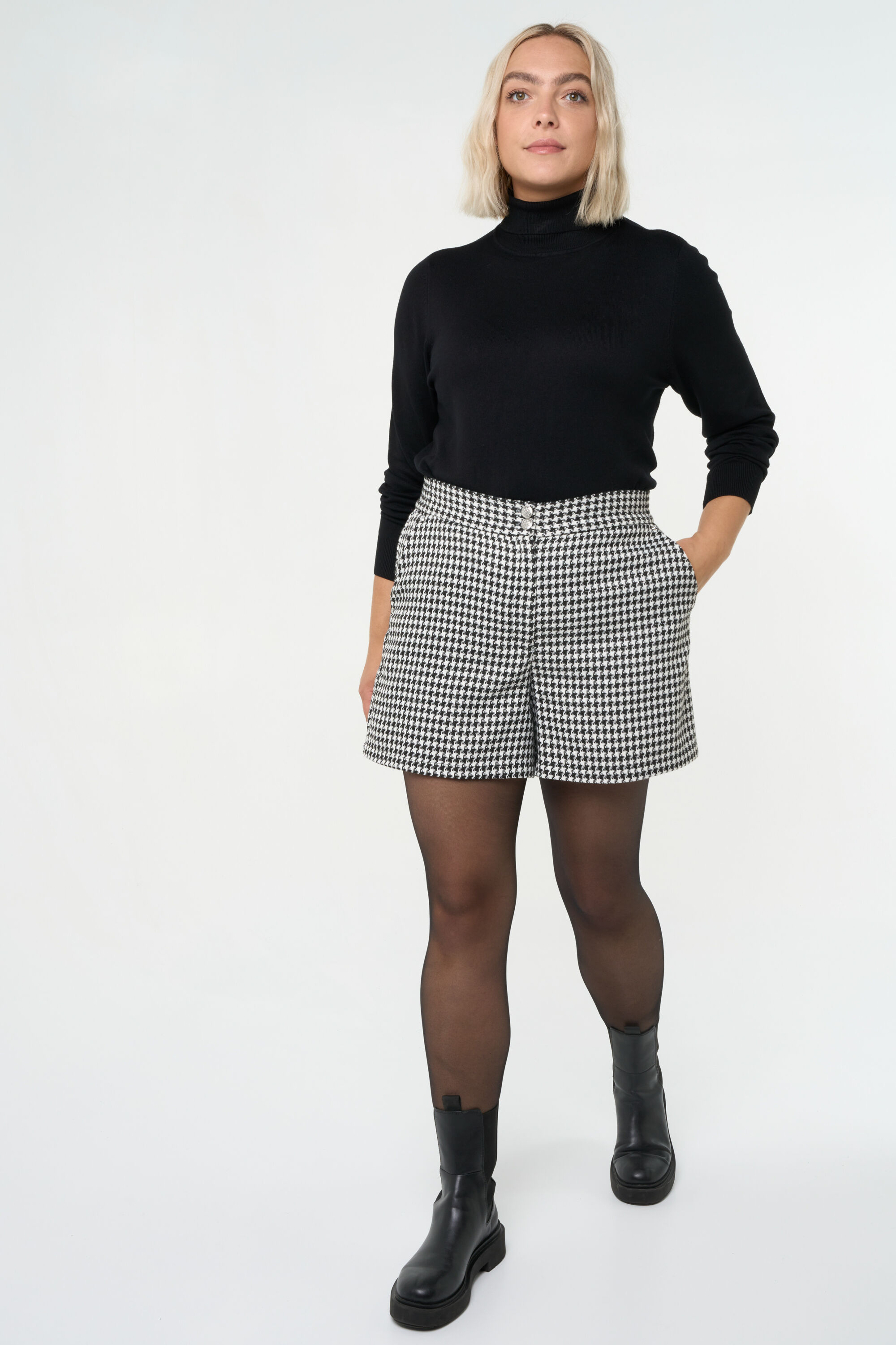 Jersey de cuello alto y punto fino image number 6