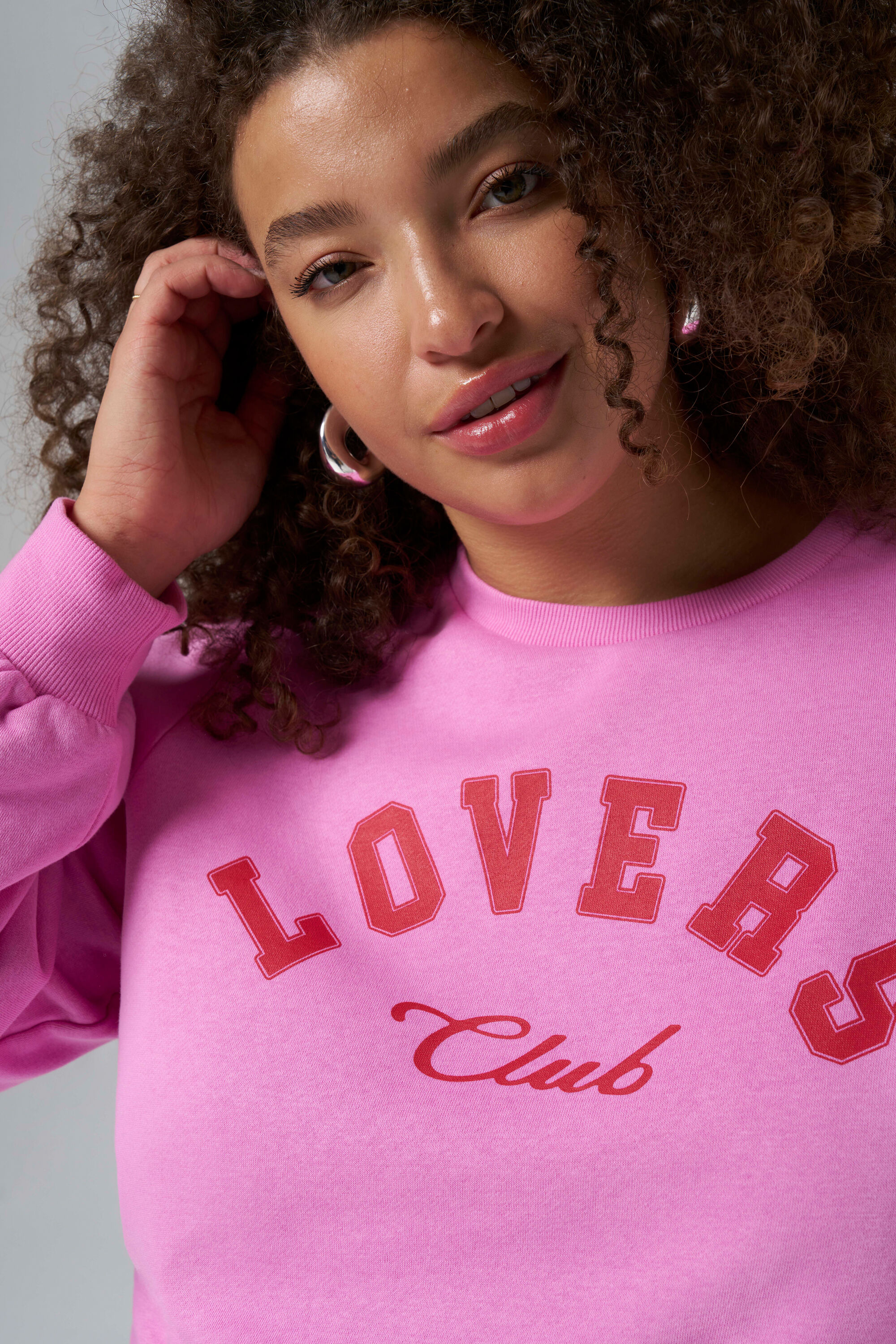 Su&eacute;ter con texto image number 4