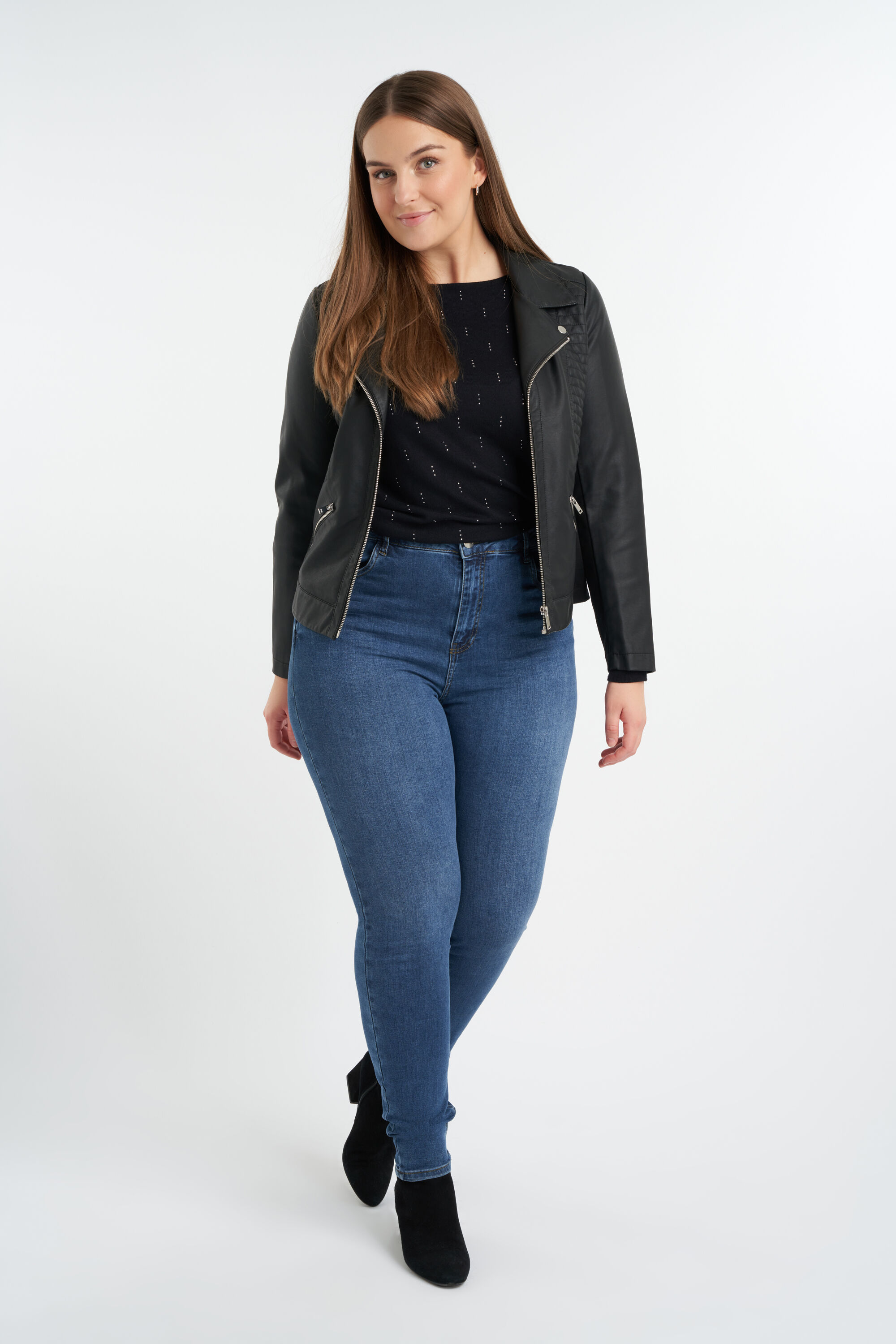 Chaqueta de cuero sint&eacute;tico  image number 5