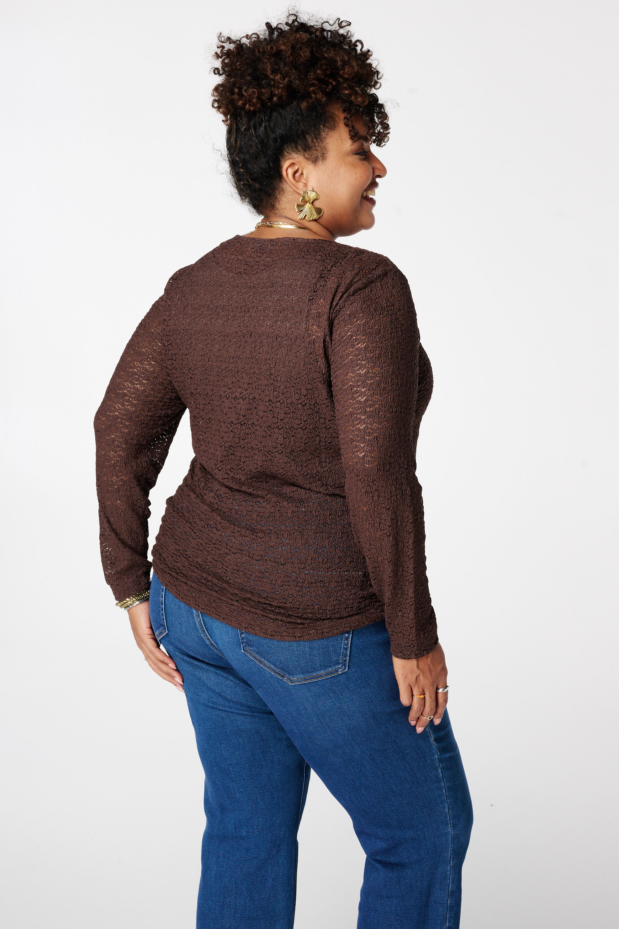 Top de encaje con detalle calado image number 3