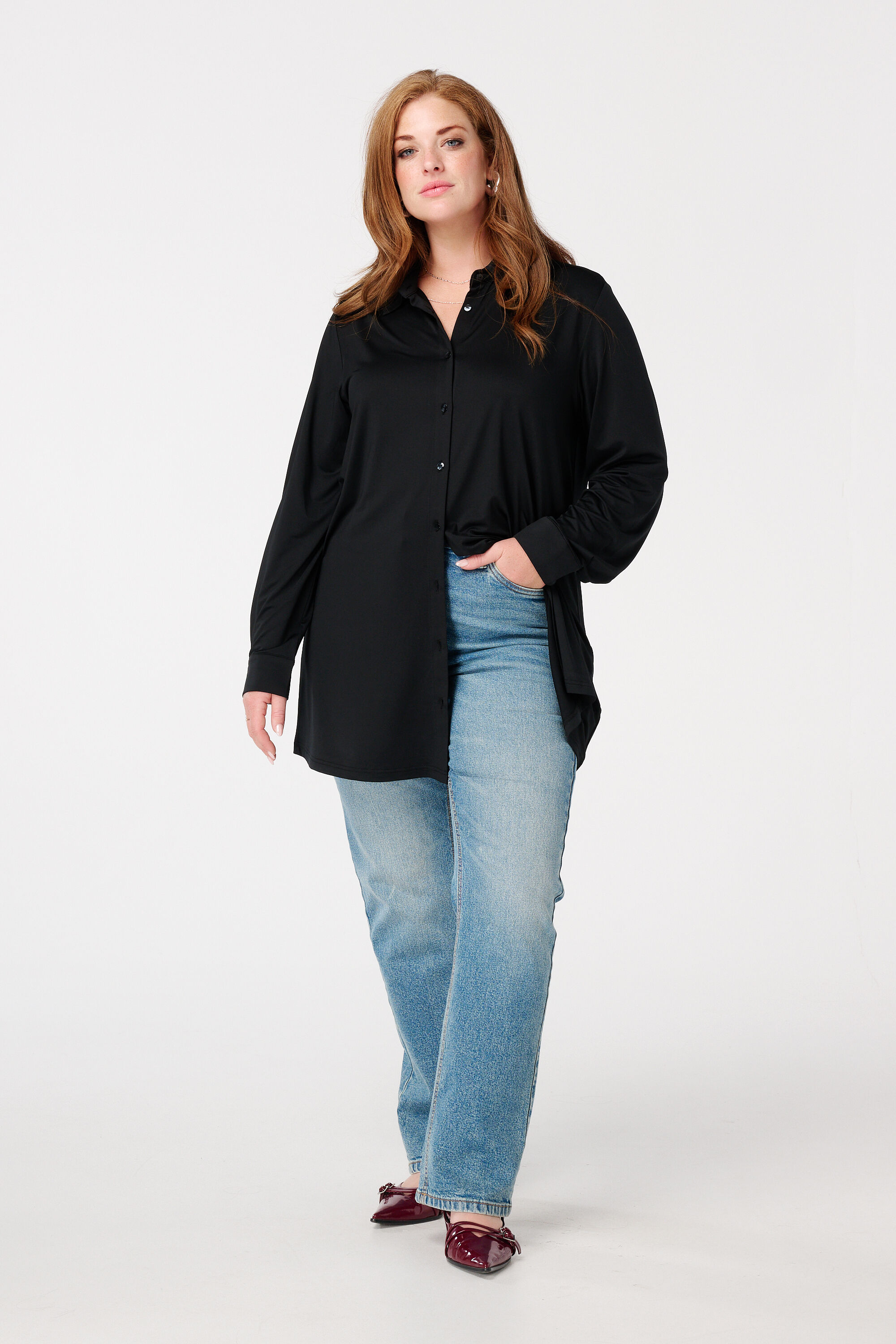 Blusa larga con estampado image number 5